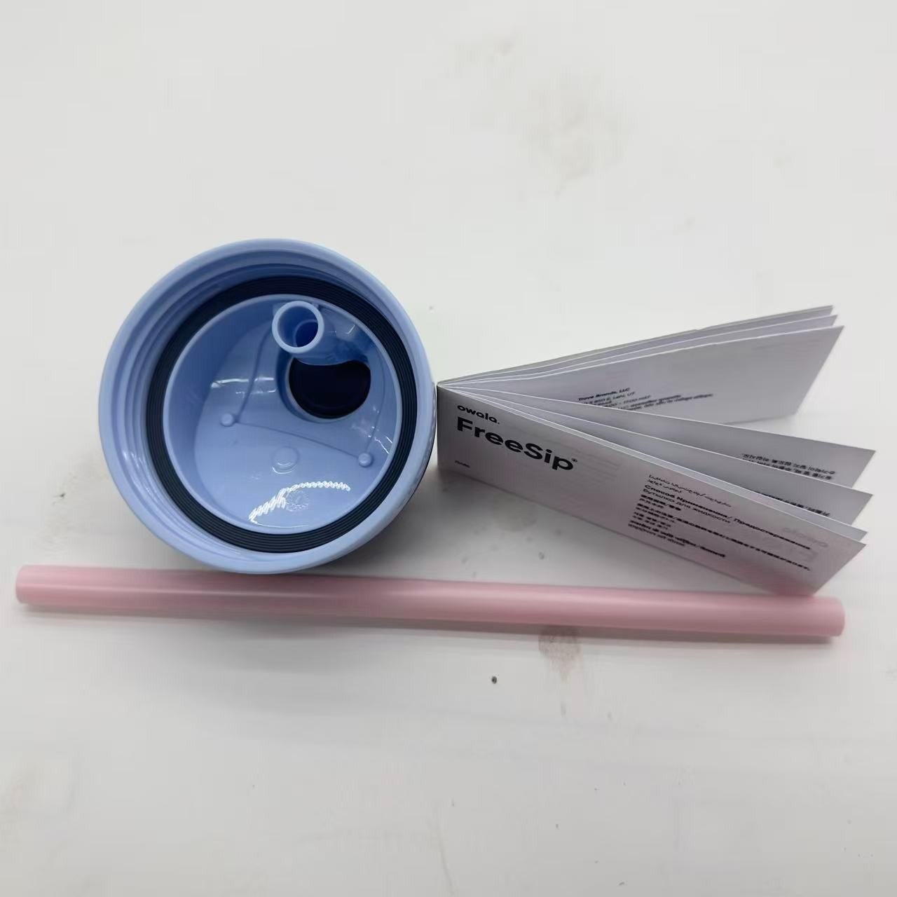 Owala 24oz FreeSip Water Bottle Cat Collage Catwala Urban Outfitters Exclusive