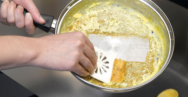 Rada B300 2 pk of Daisy Mate Pan Scrapers 3 sided Cleaning Pots/Pans with ease