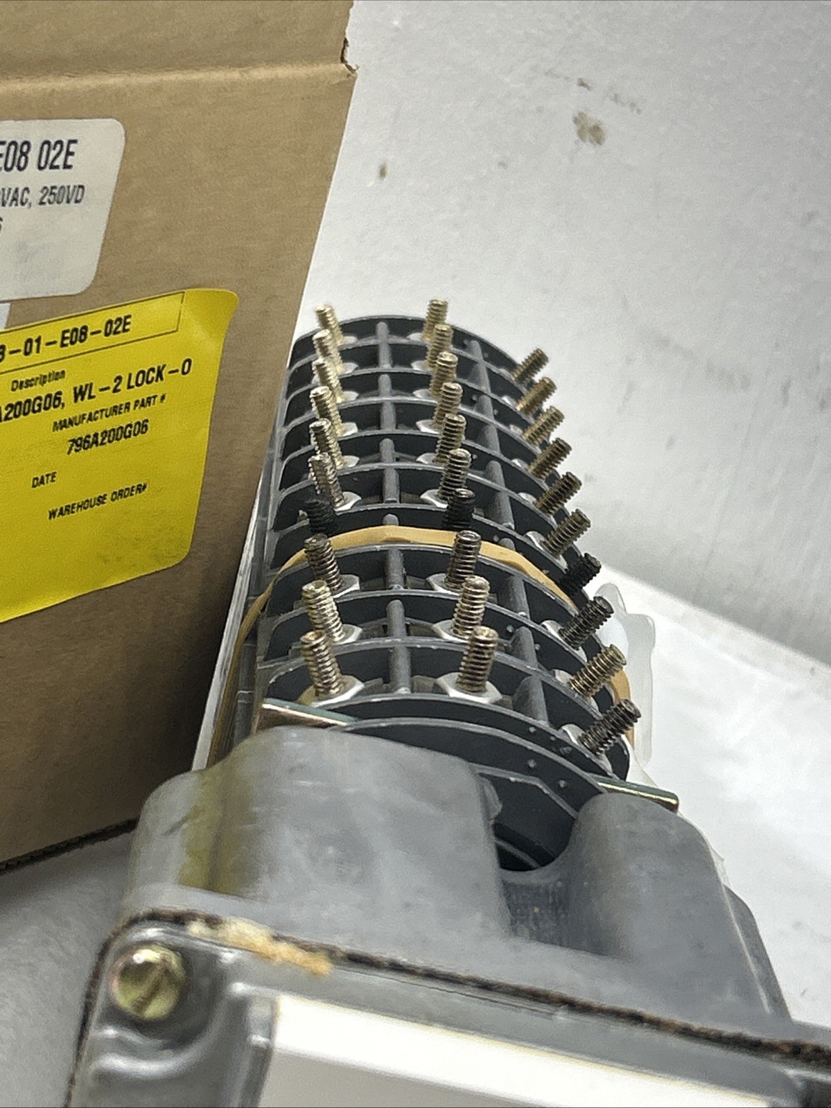 electroswitch rotary WL-2 796a200g06 Lock Out Relay Switch 480 Vac