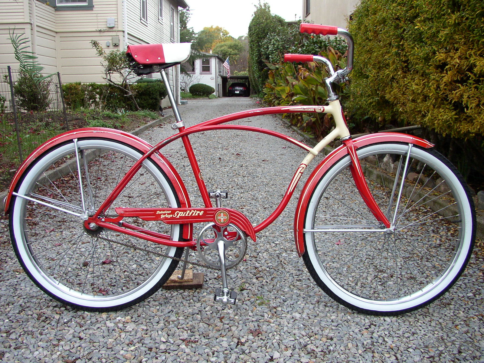 NEW SCHWINN HARDWARE KIT screws nuts frame chainguard fender fork rack DX B6