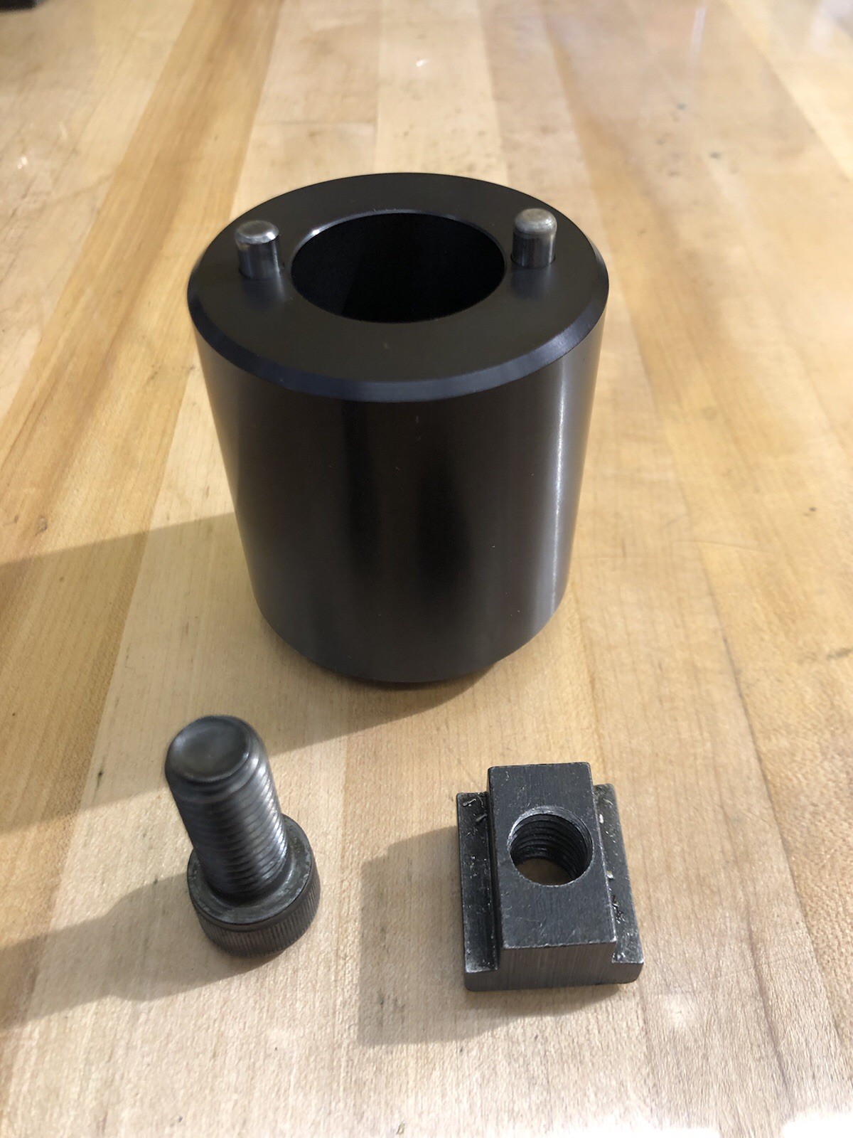 Tool Tightening Fixture Compatible With Royal Products R8 Quick Change System