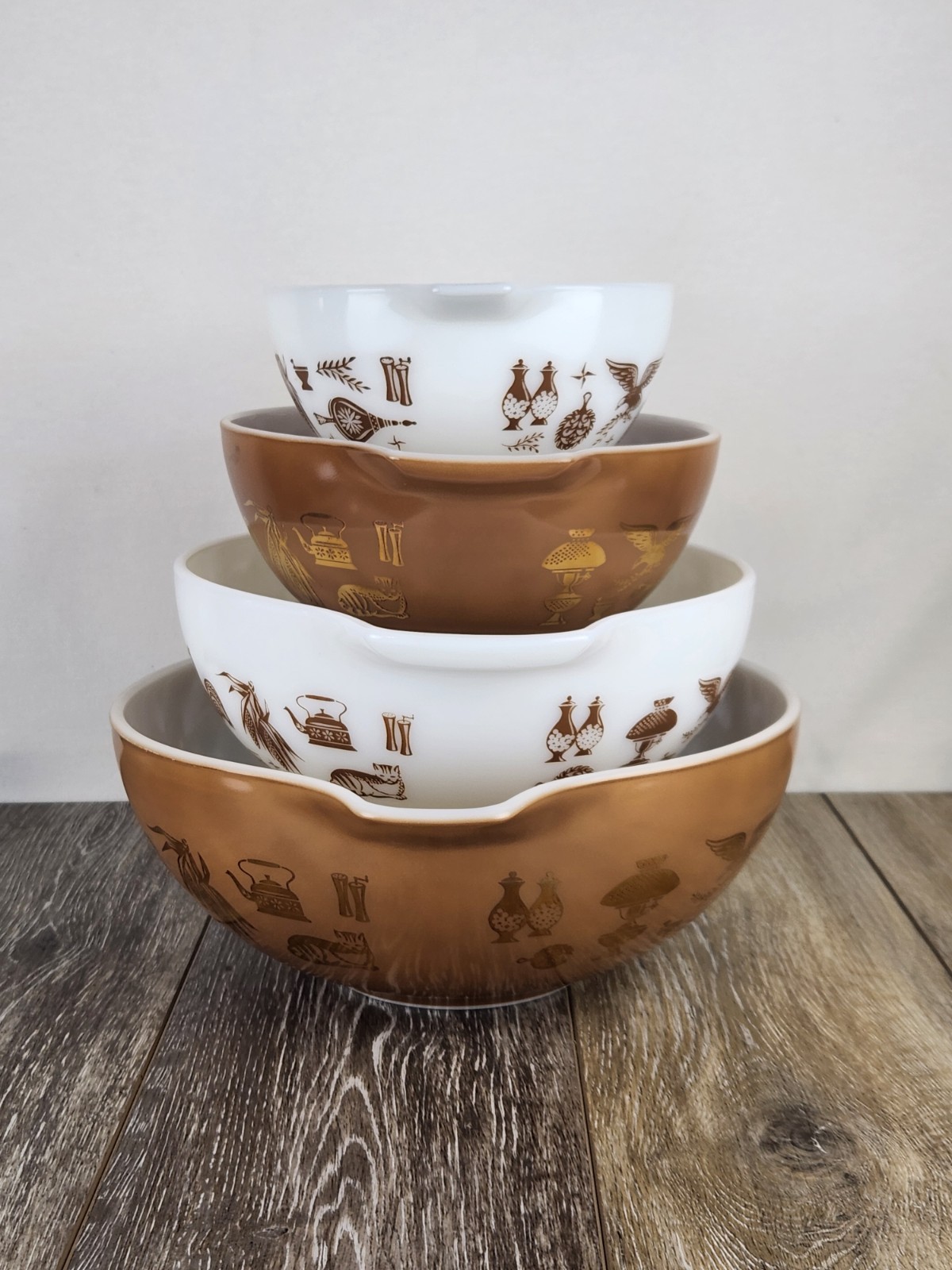 Pyrex Early American Cinderella Nesting Bowls - Set of 4 - Retro Kitchenware