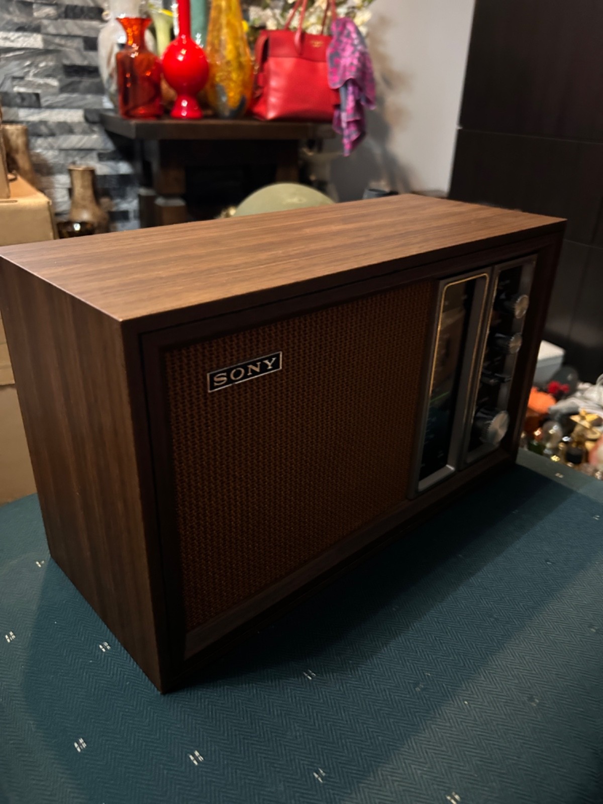 vintage sony radio READ