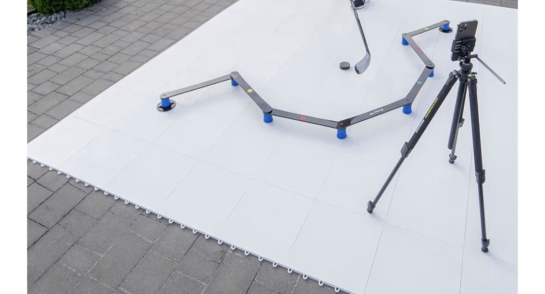 HOCKEY REVOLUTION My Puzzle Systems 15 Tile Interlocking Hockey Training Surface