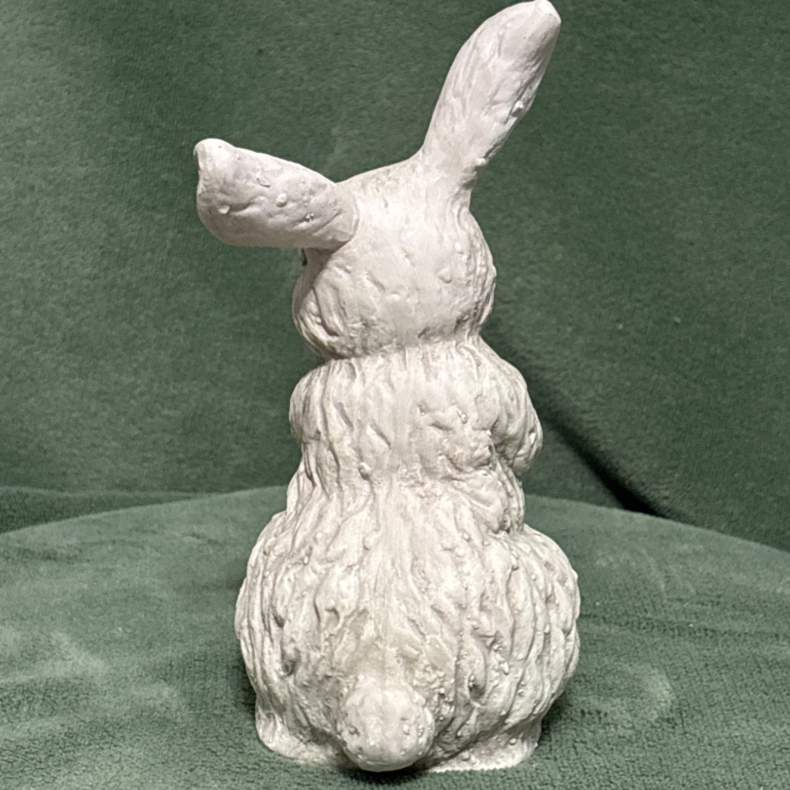 Russ Berrie & Co Nature’s Garden Standing Ceramic 7 In Bunny Figurine 17281
