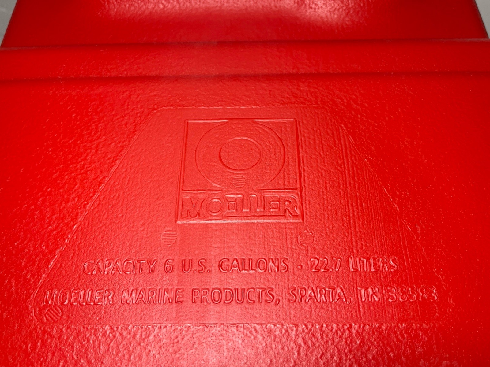 New Moeller Marine Fuel Tank 6 Gallon 31106