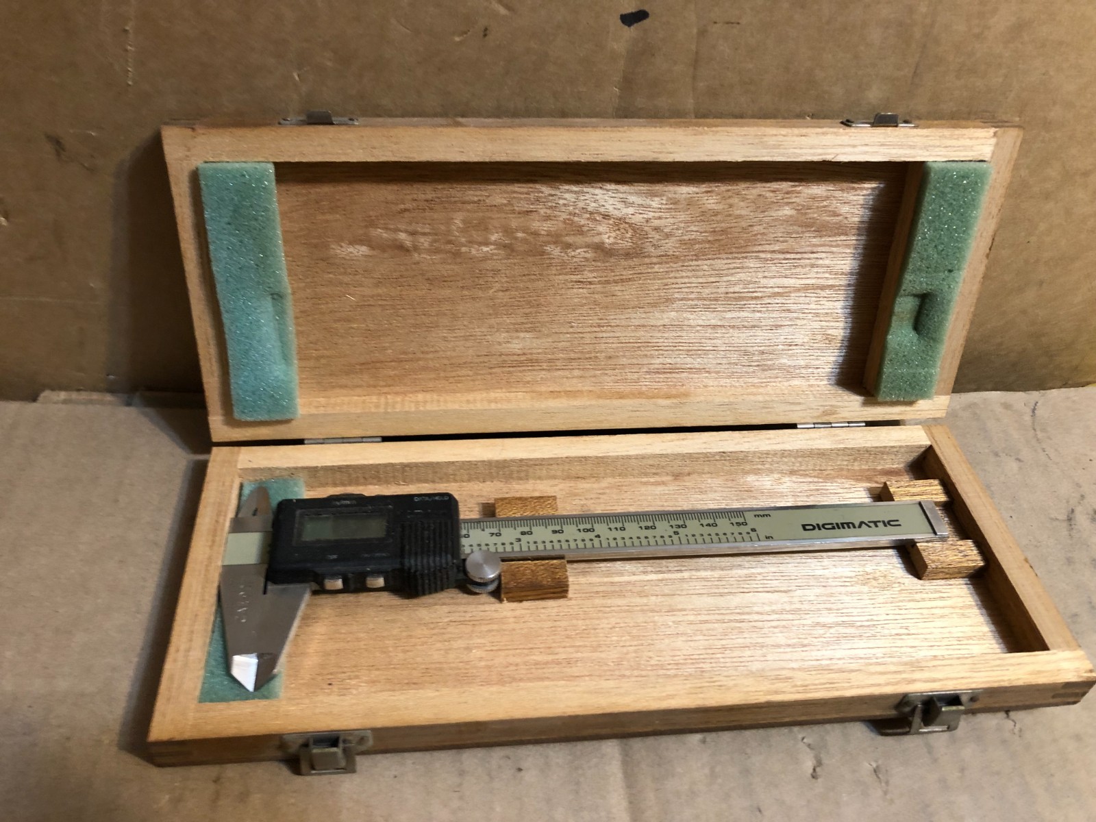 VINTAGE Mitutoyo Electronic Digital Caliper MAX-CAL 0-150mm  W/C Japan Tool