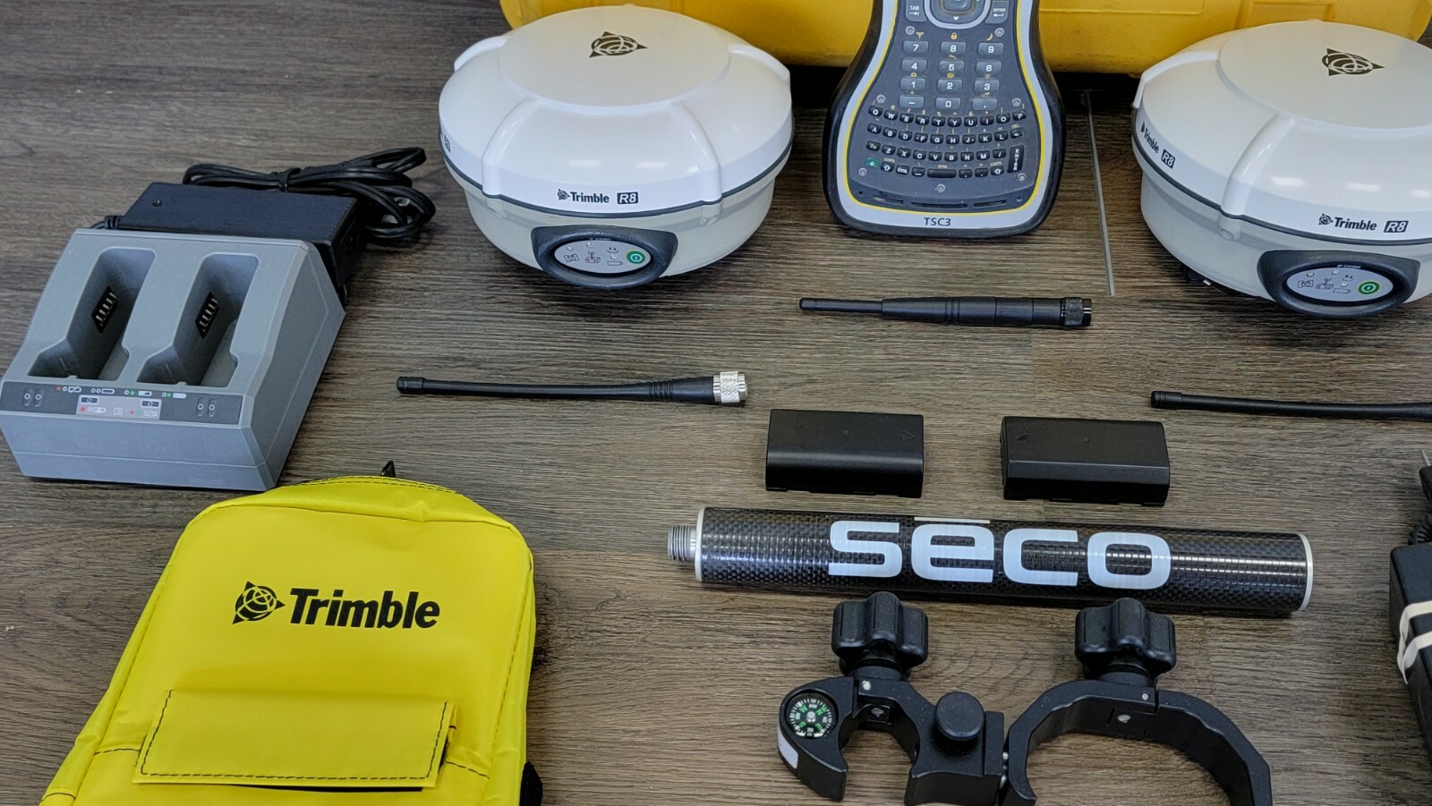 Trimble Dual R8 Model 4 GPS GNSS Galileo Base Rover RTK System TSC3 450-470MHz