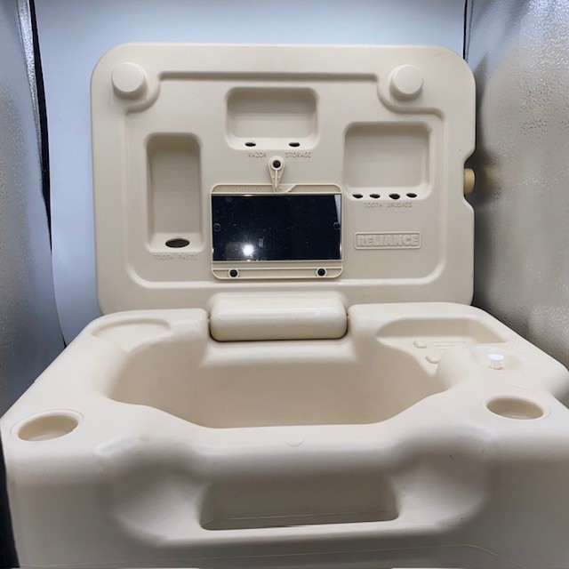 Vintage Reliance Wash N Go 3 Gallon Portable Sink & Organizer Tent RV Camping