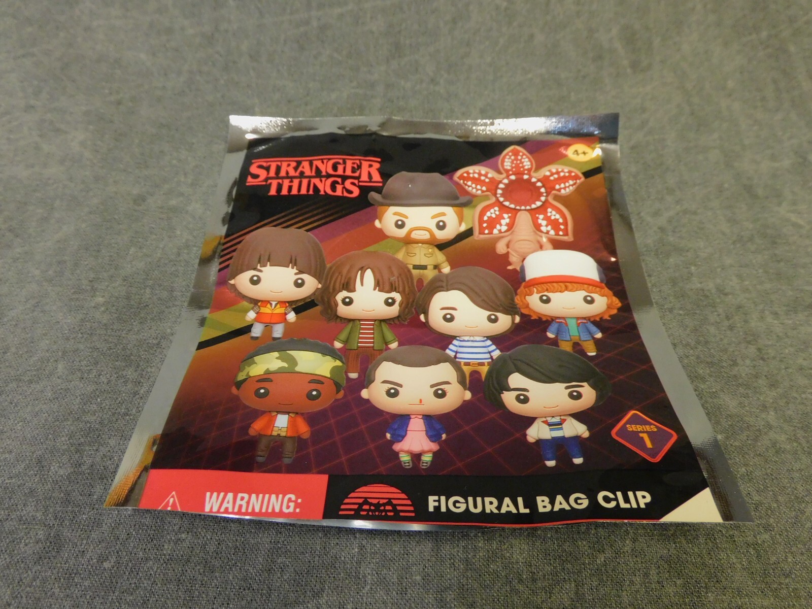 Stranger Things NEW * Mike Wheeler Clip * Series 1 Blind Bag Opened Monogram