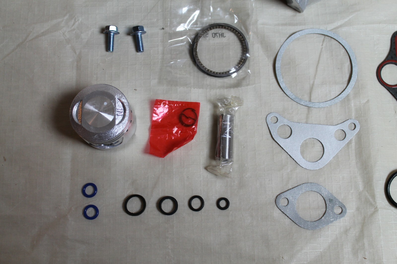 New Honda CRF70 Engine Top End Rebuild Kit Cylinder Head Piston For 2004-2012