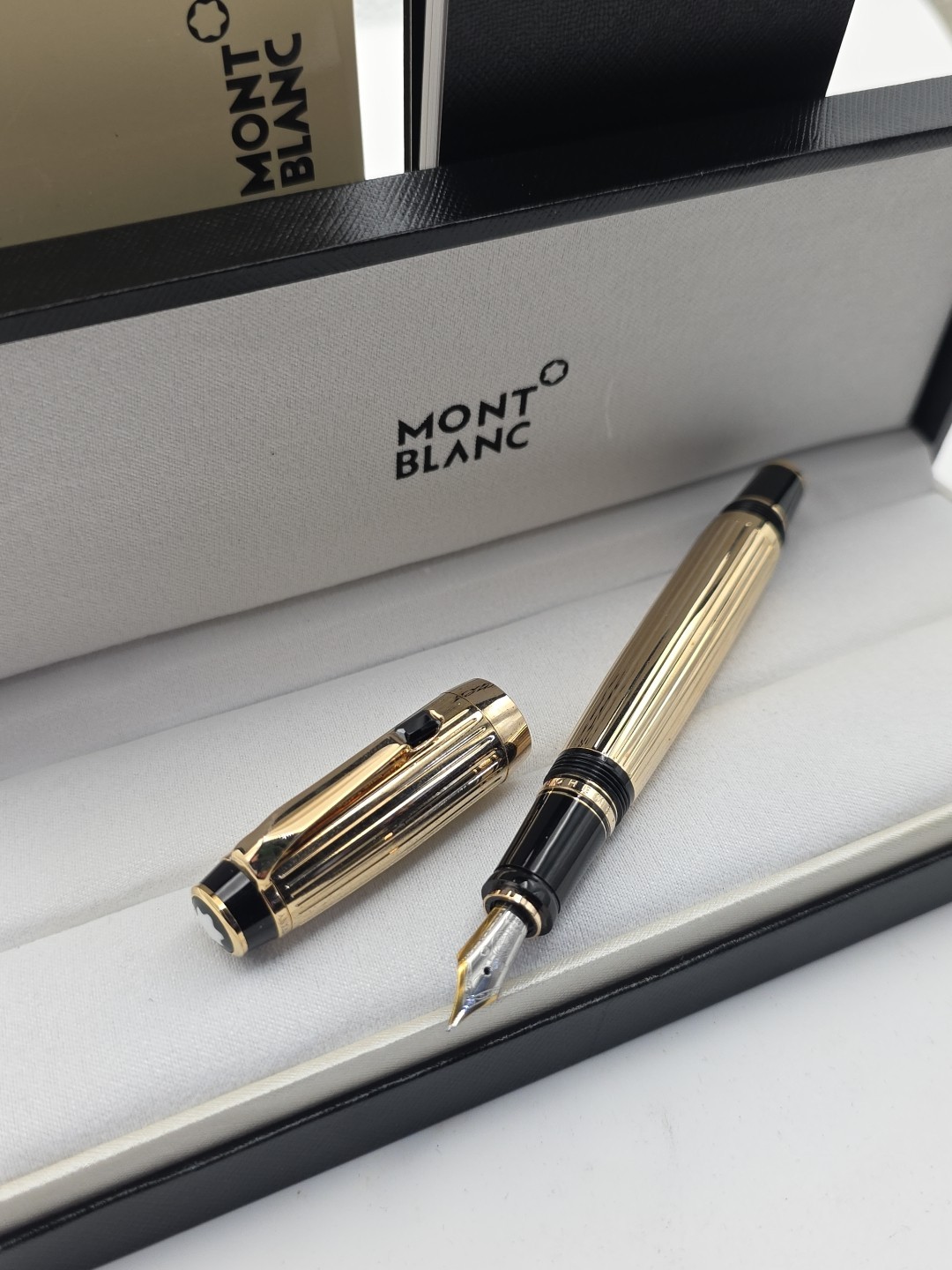 Mont blanc Fountain Pen Boheme gold onyx new in box & user guide