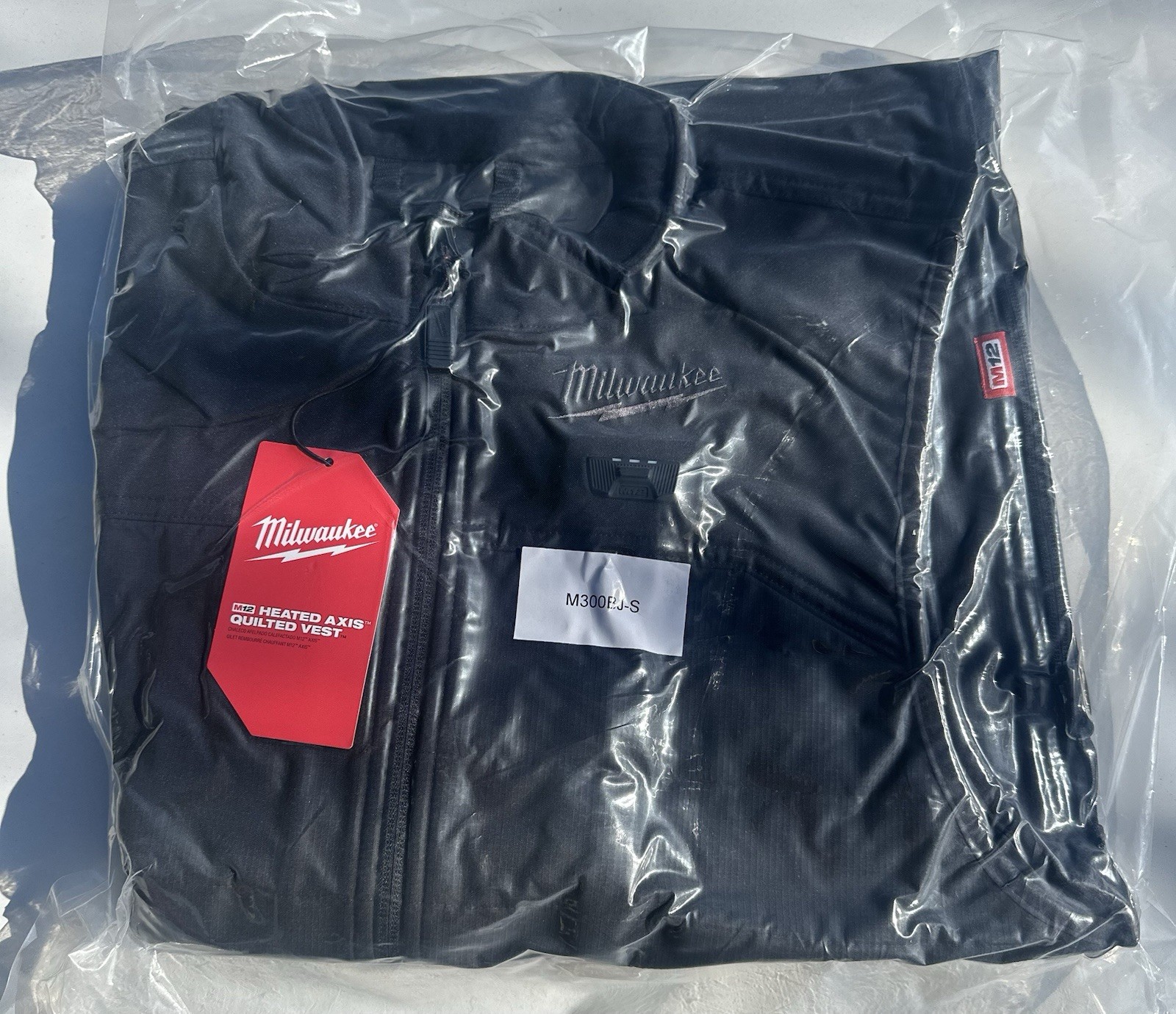 Milwaukee M12 Heated AXIS Vest Black M300BJ-S HEATED QUILTED VEST ONLY