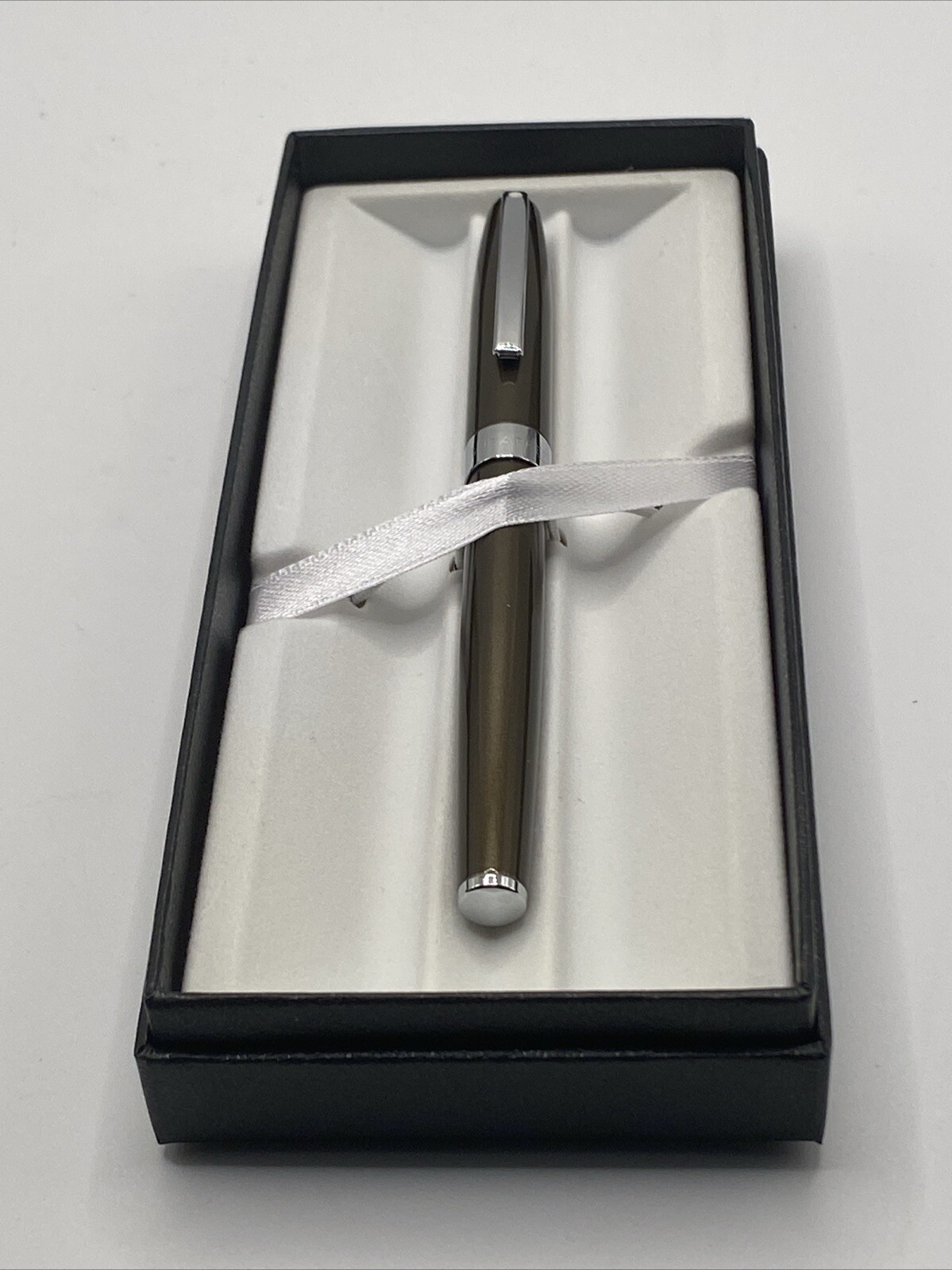 Shaeffer Sagaris Brown Fountain Pen N0948050