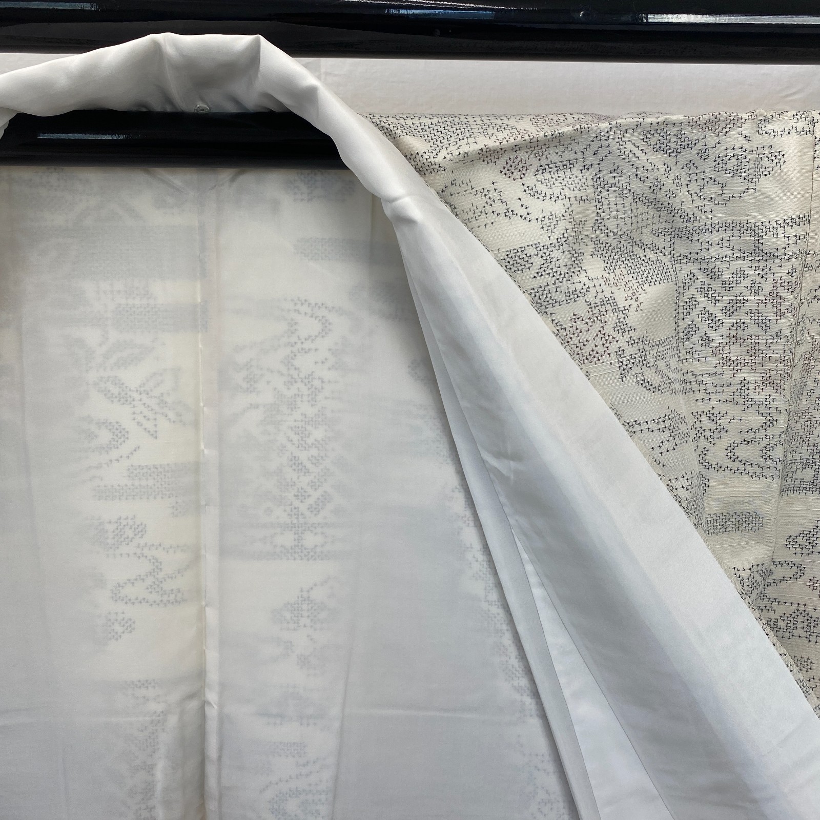 Japanese Vintage Kimono Silk White Oshima Traditional Authentic Length 61 in