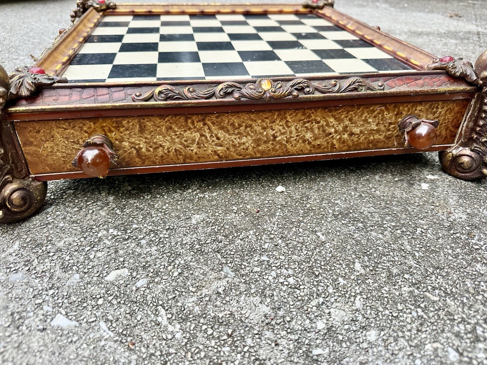 Oriental Accent Safari Wildlife Chess Set Hand Painted Resin Piece Storage Board