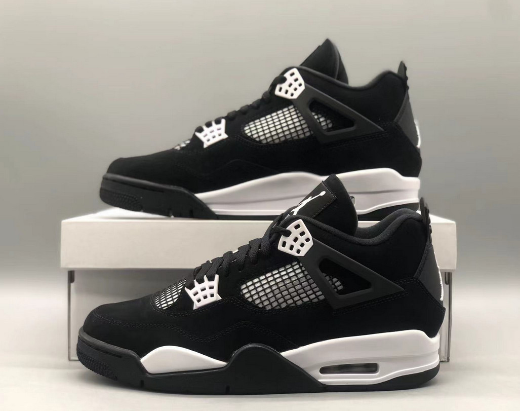 Jordan 4 Retro "White Thunder" Men's Size Mid Top Basketball Shoes