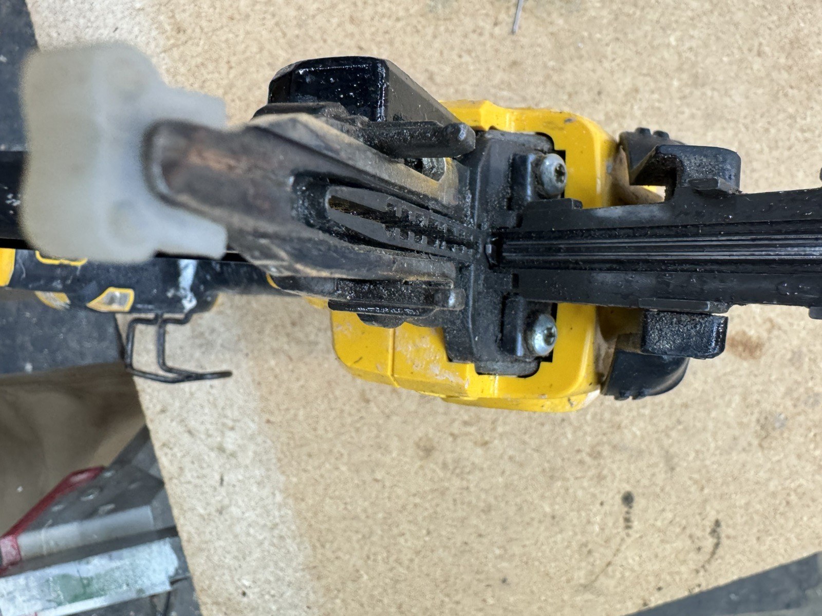 DEWALT 20V MAX XR 18-Gauge Brad Nailer DCN680