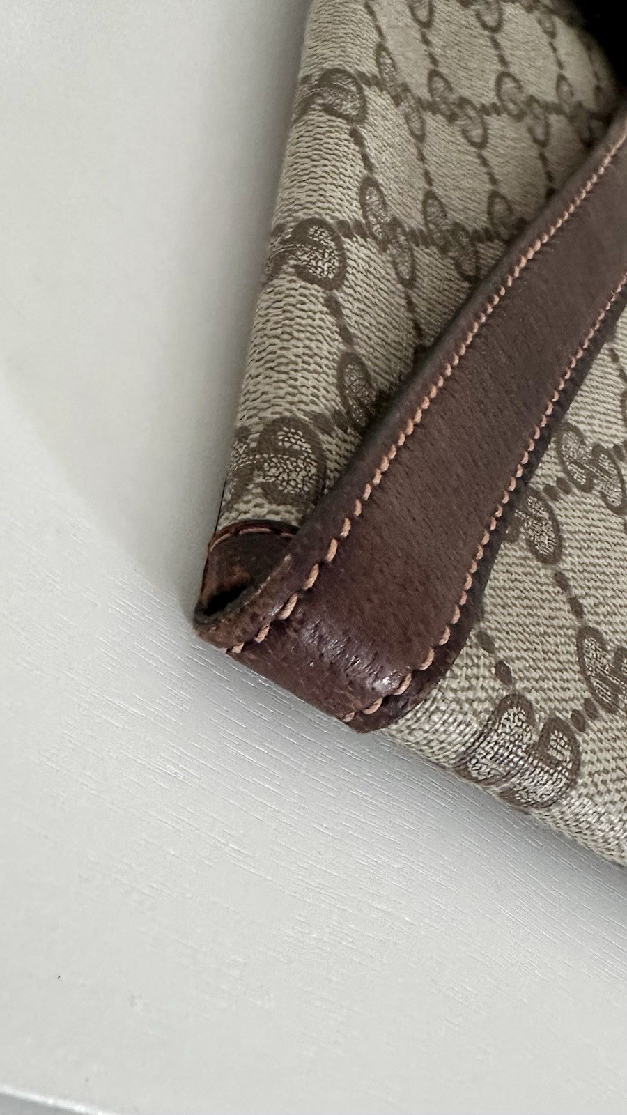Authentic Gucci Brown GG Monogram Canvas Unisex Portfolio Document Holder Clutch