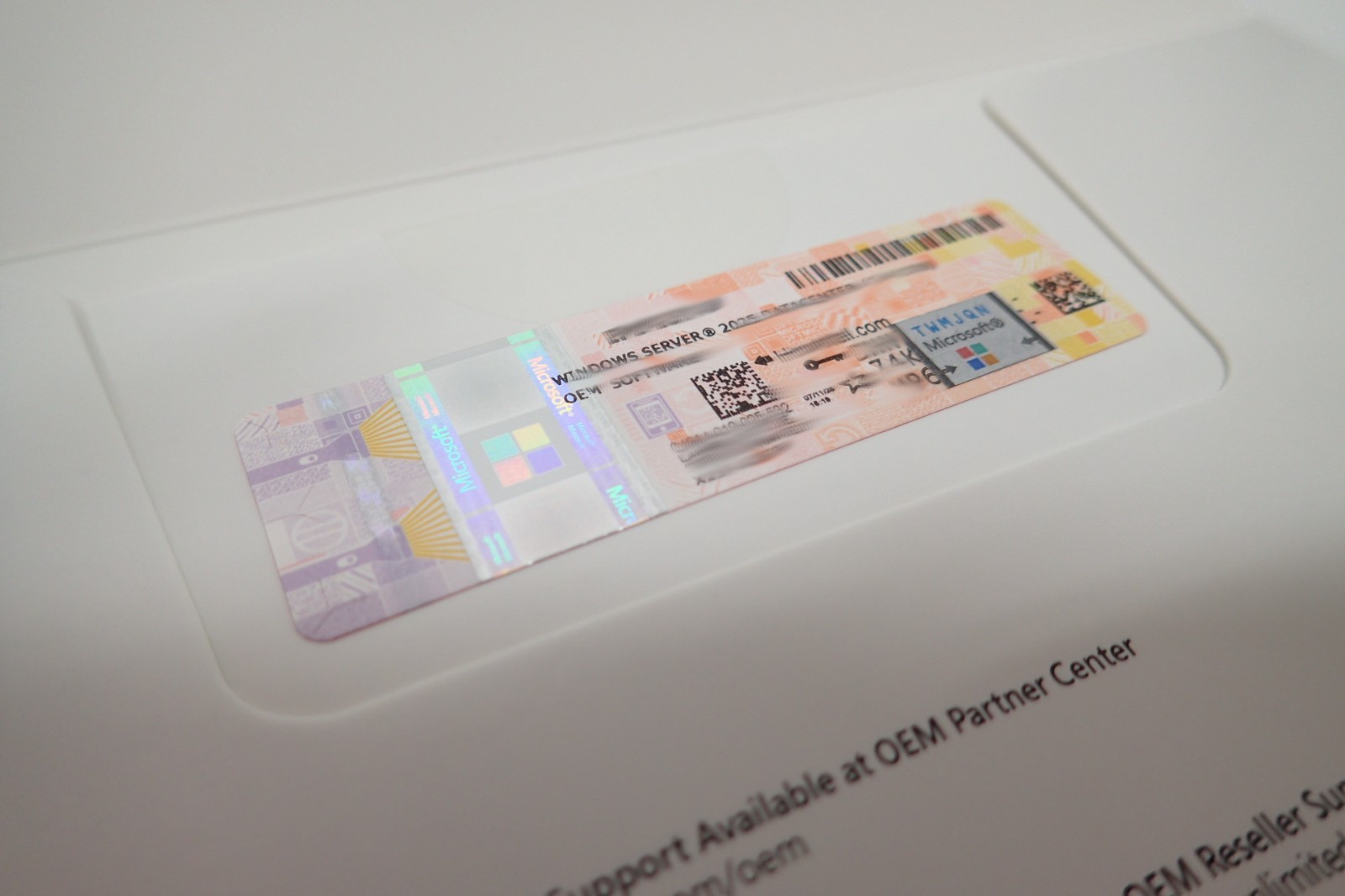 Microsoft Windows Server 2025 Datacenter 24-Core 50CAL 1PK DVD + KEY Kit