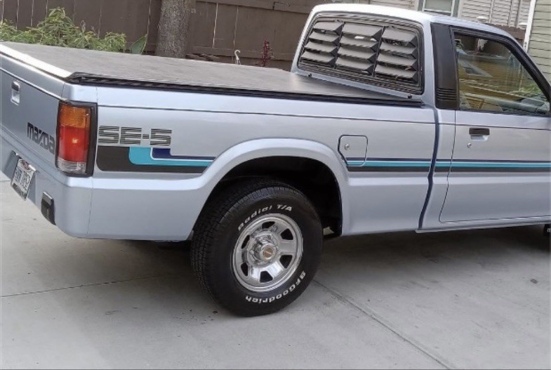 MAZDA B2200 STRIPES GRAPHICS DECALS