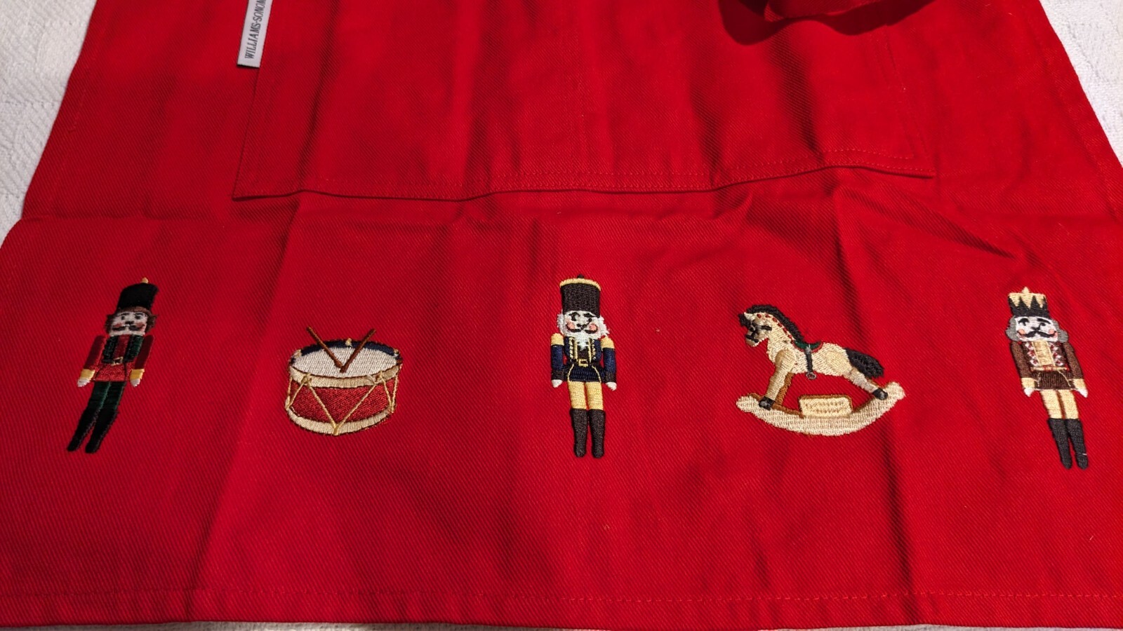 William Sonoma New Child's Christmas Red Apron Waist Tie Neck D Ring 24" x 18"