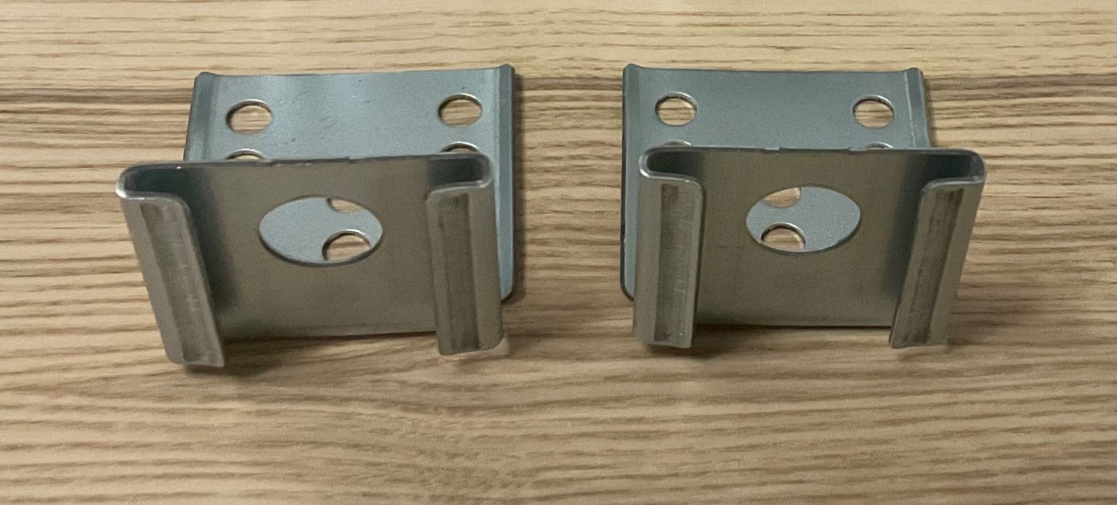 2x Ikea Kitchen Sektion Cabinet Wall mounting bracket Part # 10049278 / 124516