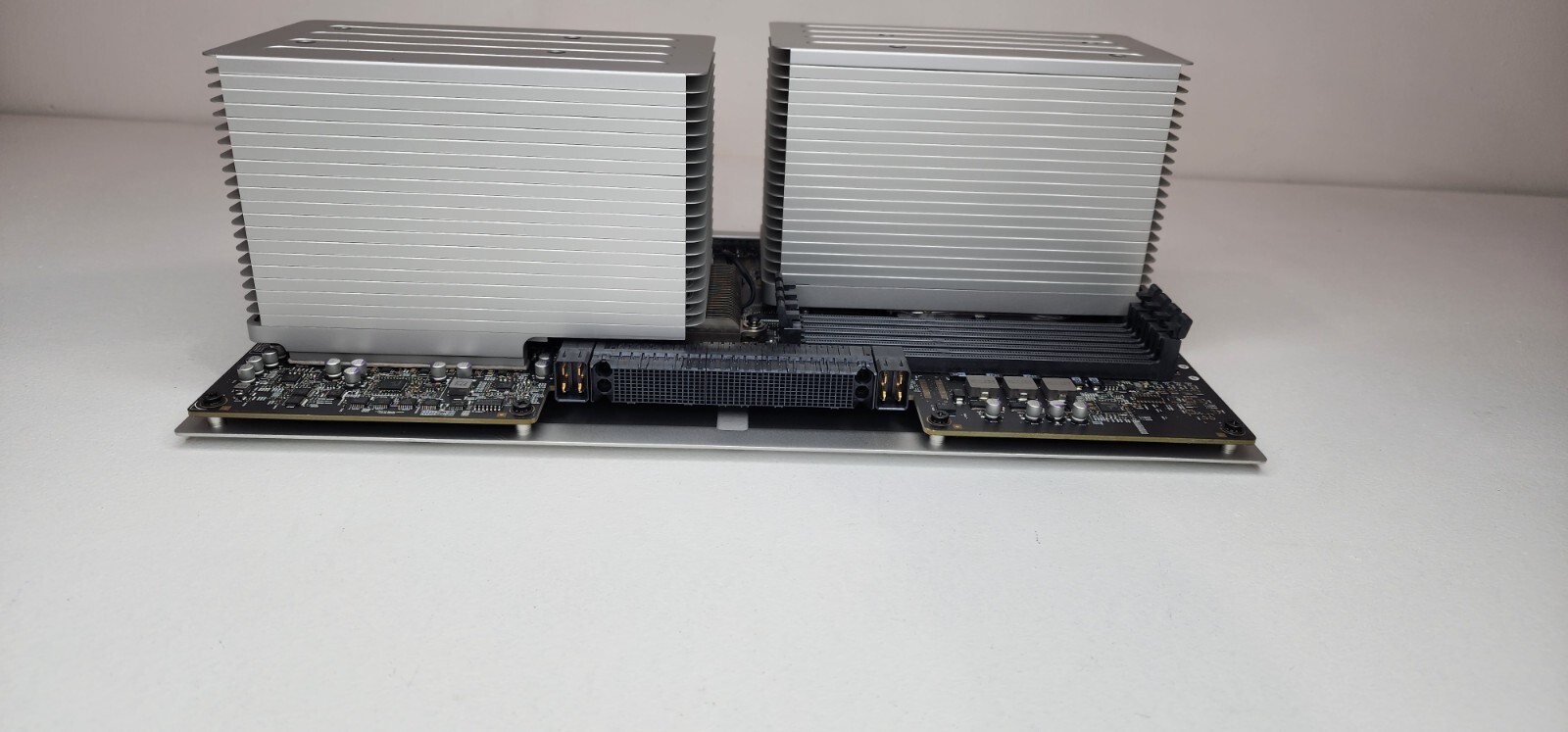 Apple Mac Pro 5,1 2010 2012 CPU Tray Dual Xeon 2.66GHz 6-Cores No Ram 639-0460