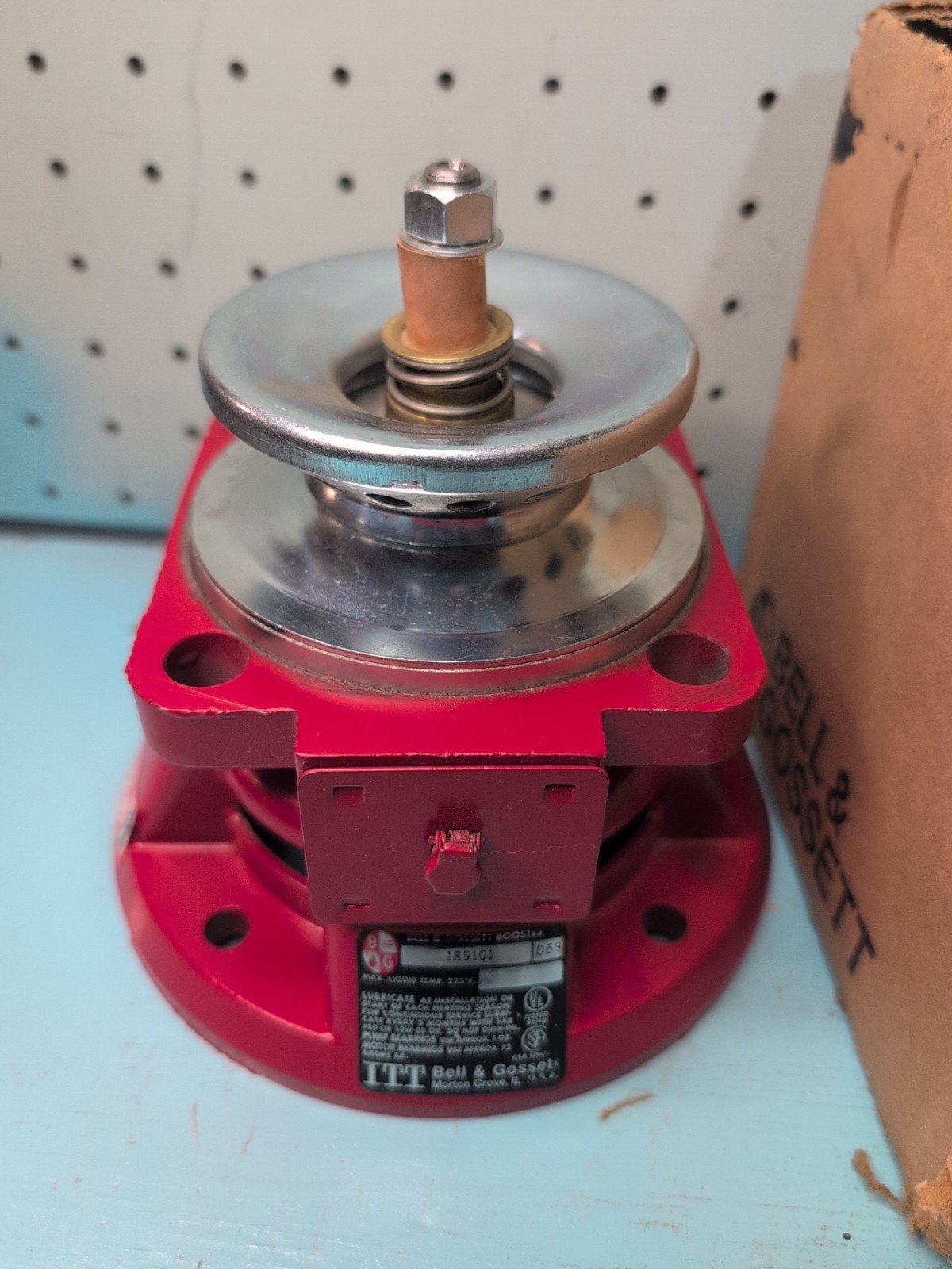 Bell & Gossett 189101 Series 100 Booster Pump Bearing Assembly w/Impeller - NOS