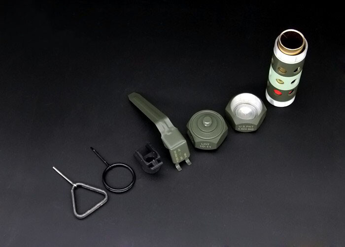 Cosplay Toy Model Paintball Game Flash Bang Dummy No function Metal