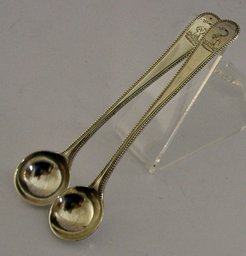 LECHE FAMILY CRESTED STERLING SILVER SALT SPOONS ANTIQUE 1828 GEORGIAN