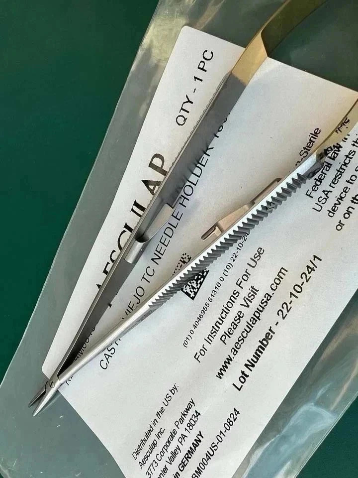 AESCULAP BM004US CASTROVIEJO TC NEEDLE HOLDER 180 MM (18cm)