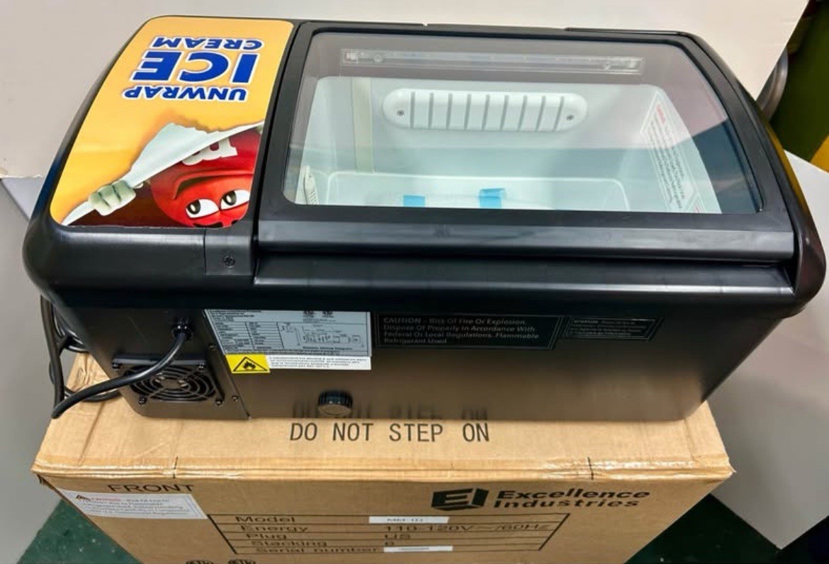 26" Tabletop Countertop Freezer Commercial 5 cu ft M&M Excellence Model MM-1D