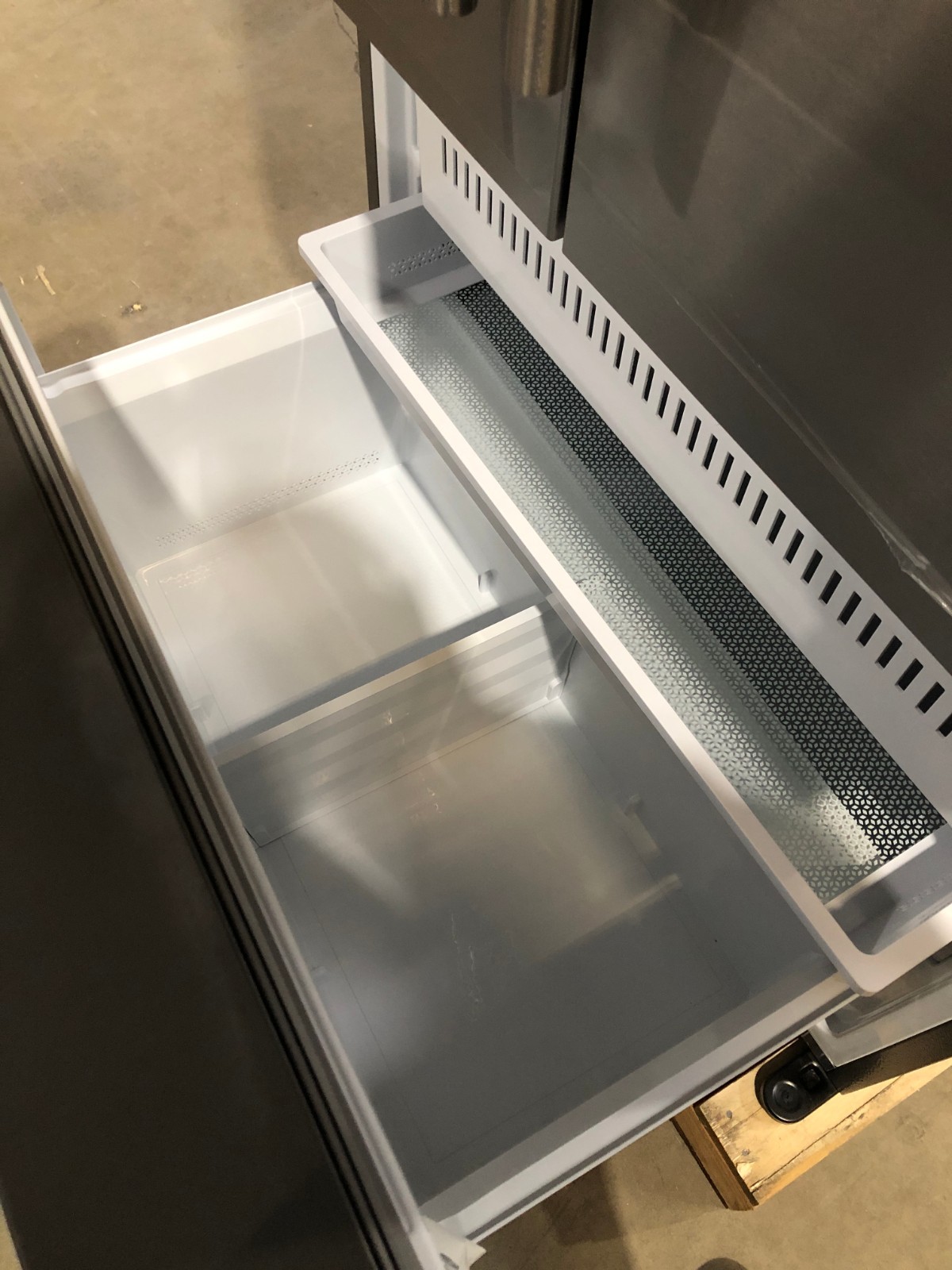 36 in. 3 Door French Door Refrigerator, Stainless (OPEN BOX COSMETIC IMPECTIONS)