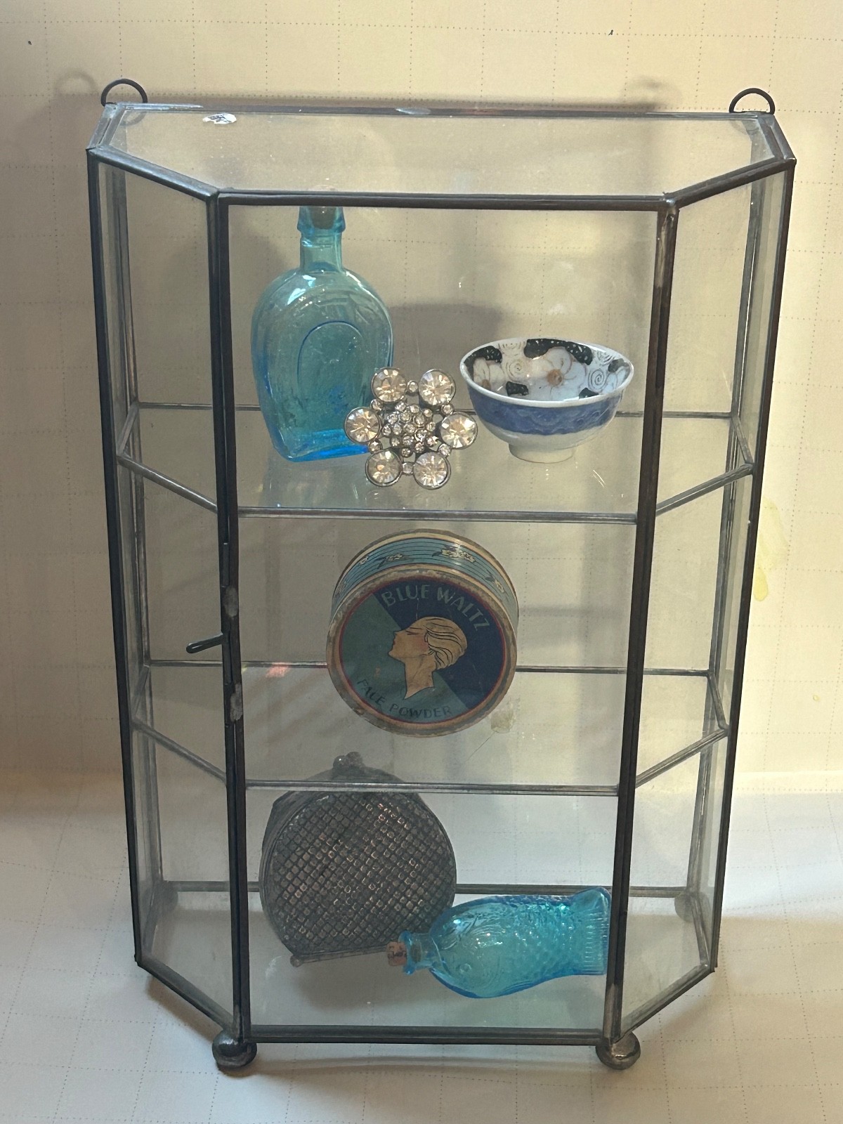 Vtg Brass Glass Hexagonal Curio Display Cabinet Showcase 2 Shelves Door