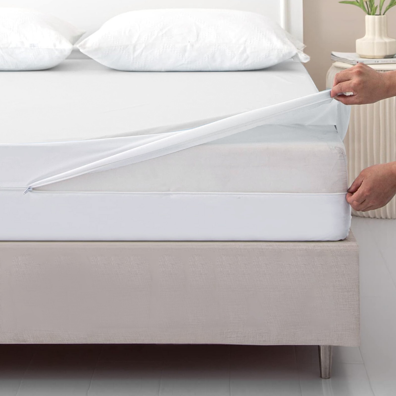 Zippered Mattress Encasement Waterproof Bed Bug Mattress Protector Cover Pad