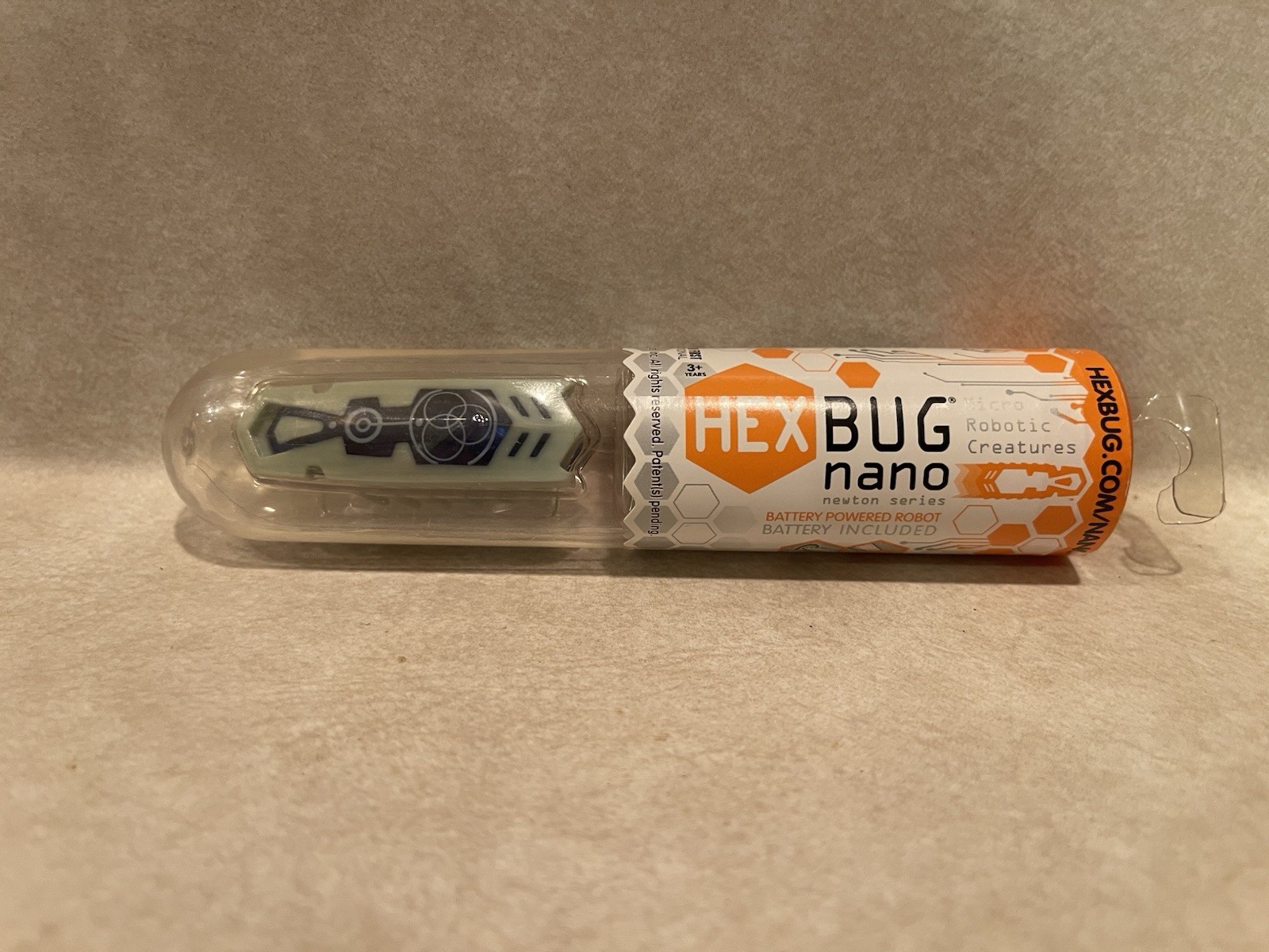 Loot Crate Exclusive HEXBUG NANO Glow-In-The-Dark Micro Robotic Creature