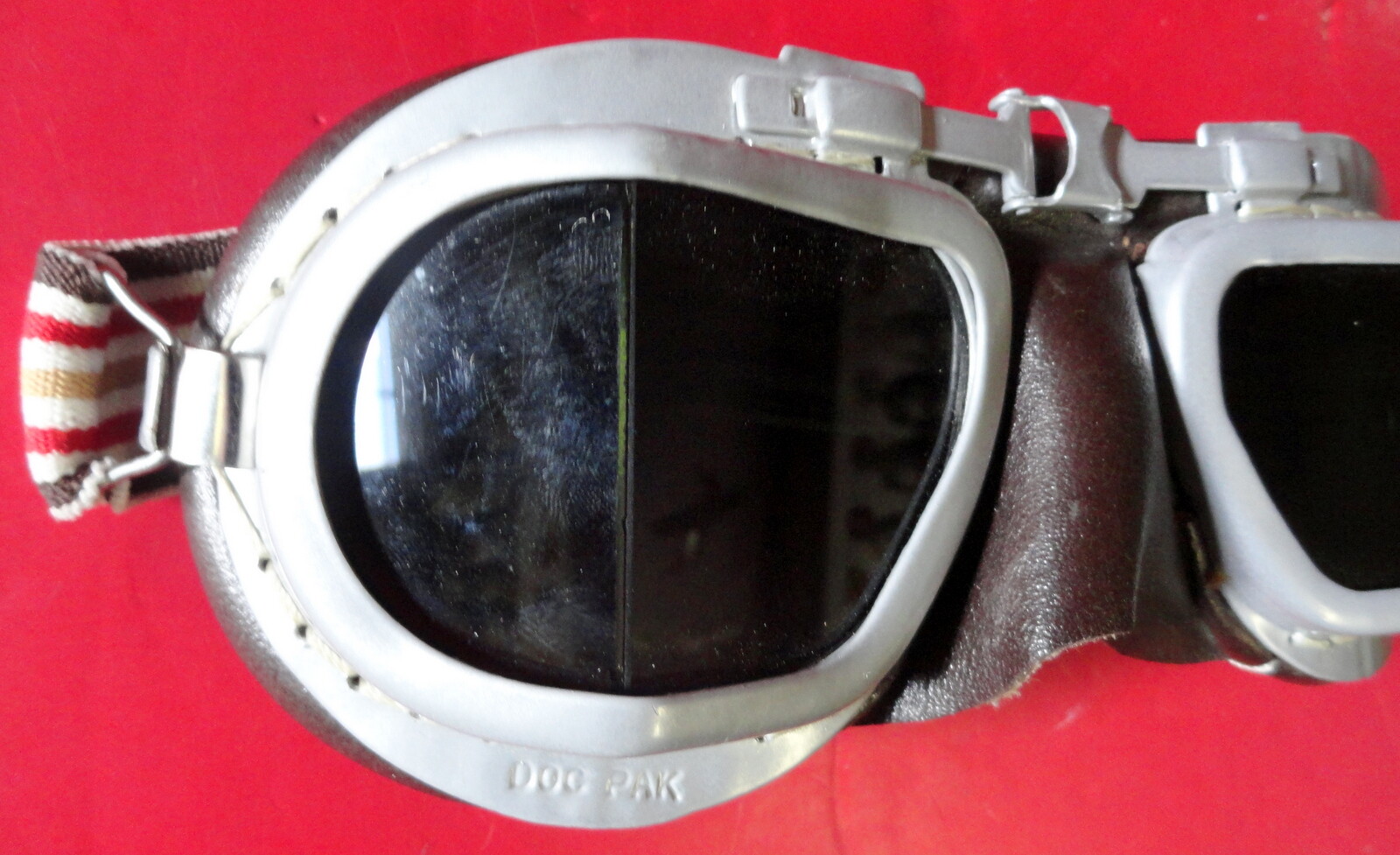 MK VIII FLYING GOGGLES W/TINTED LENSES DELUXE MODEL