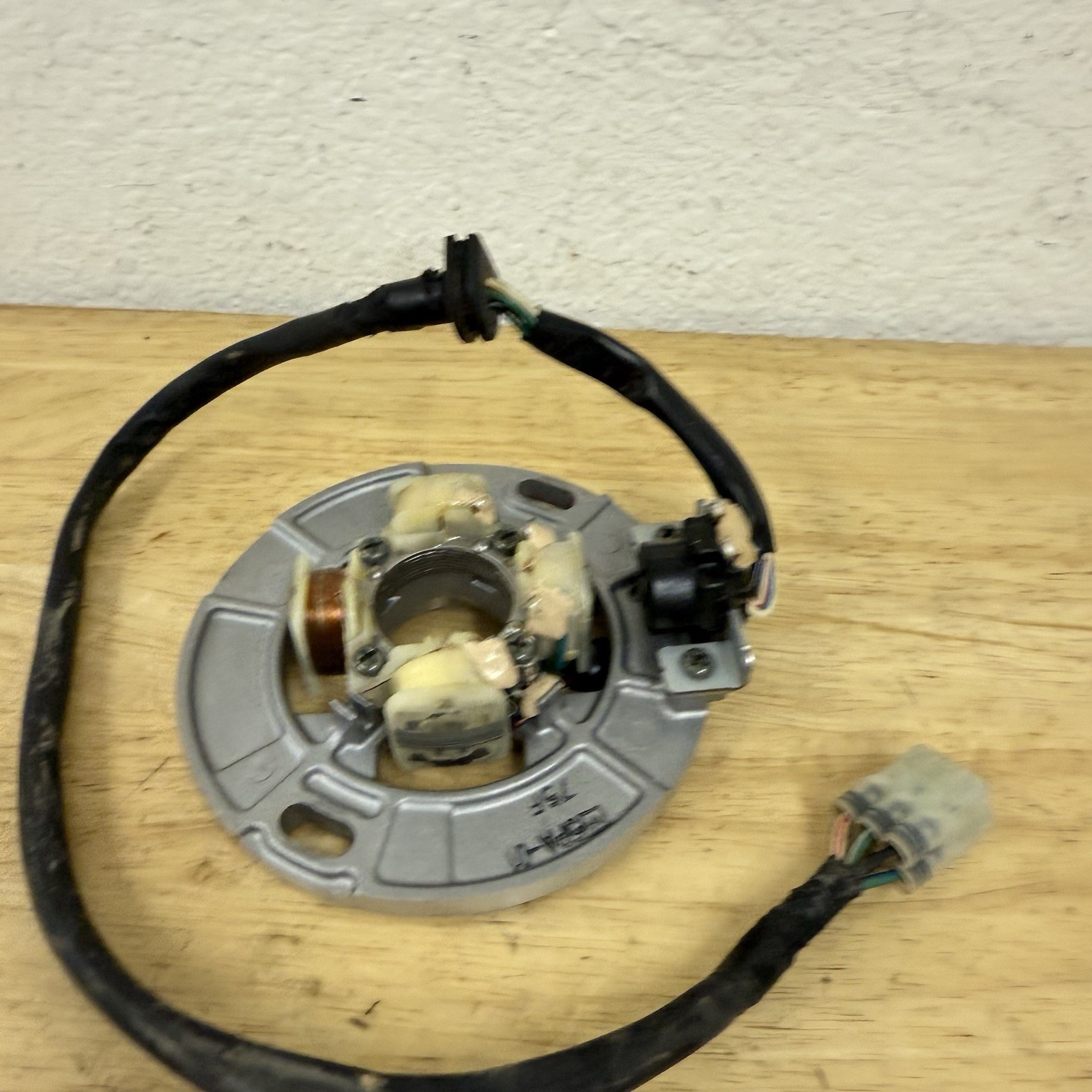 2008 Yamaha YZ85 YZ 85 OEM Stator Magneto Generator (02-18) #91