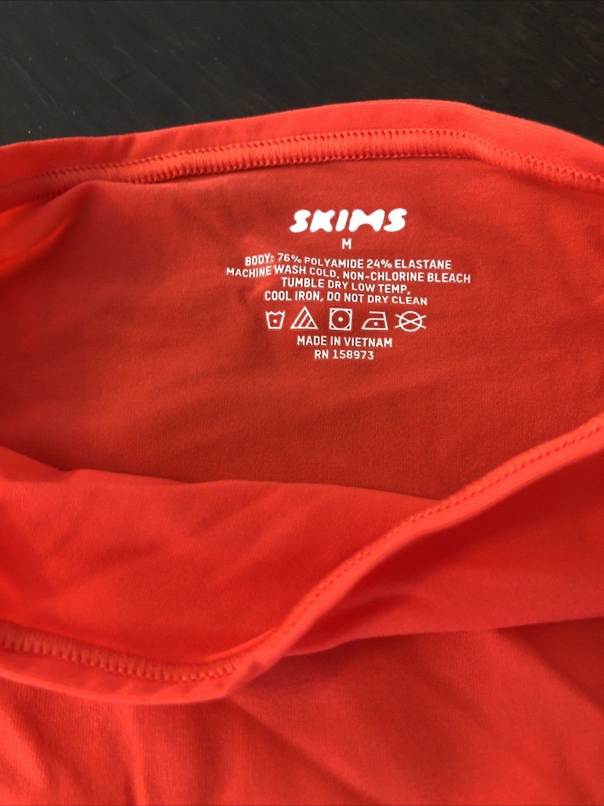 Skims Fits Everybody Long Sleeve Turtleneck top M Poppy Sexy Athleisure