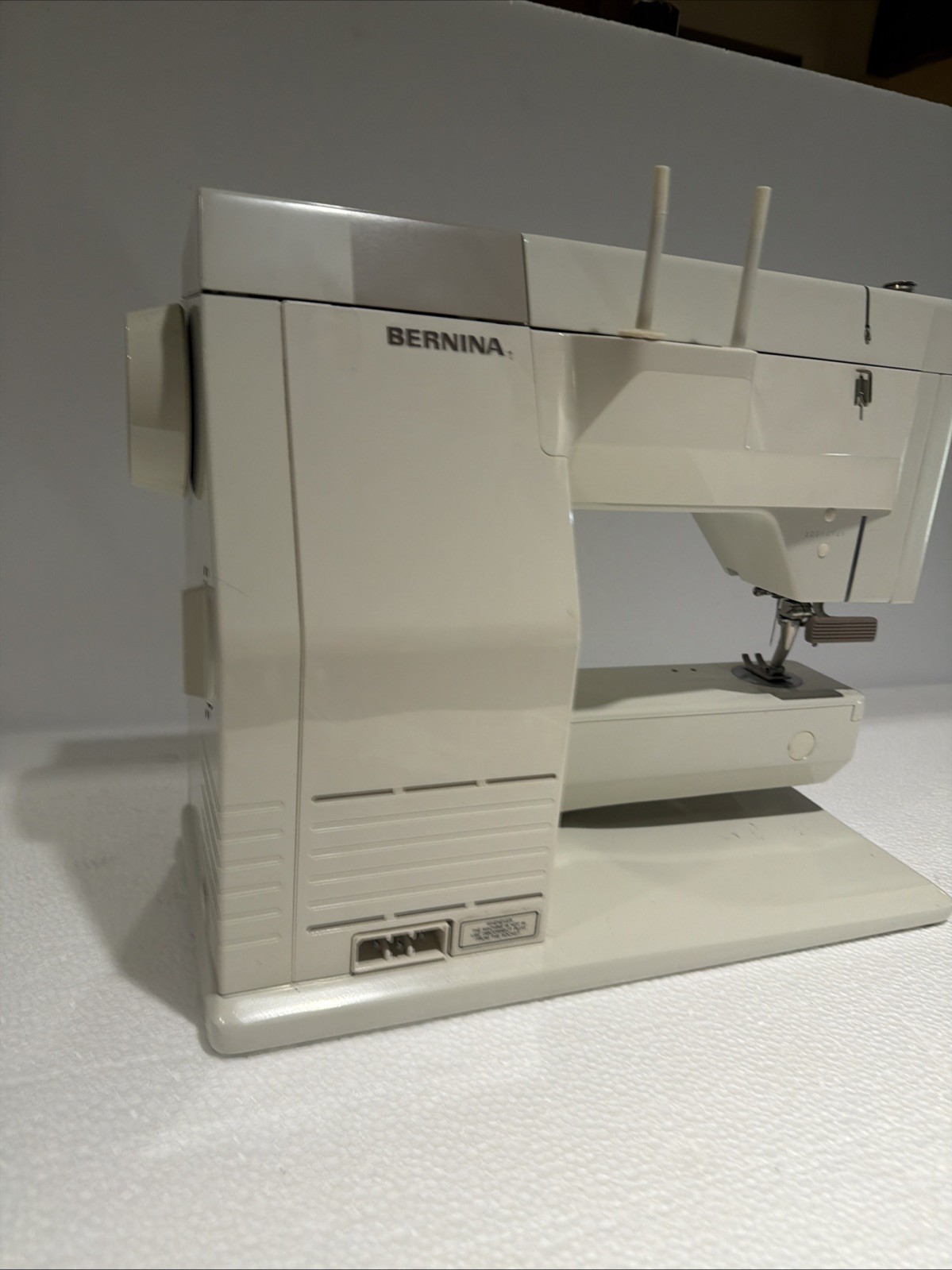 BERNINA Record 930 Electronic Sewing Machine UNTESTED No Power Cord No Pedal
