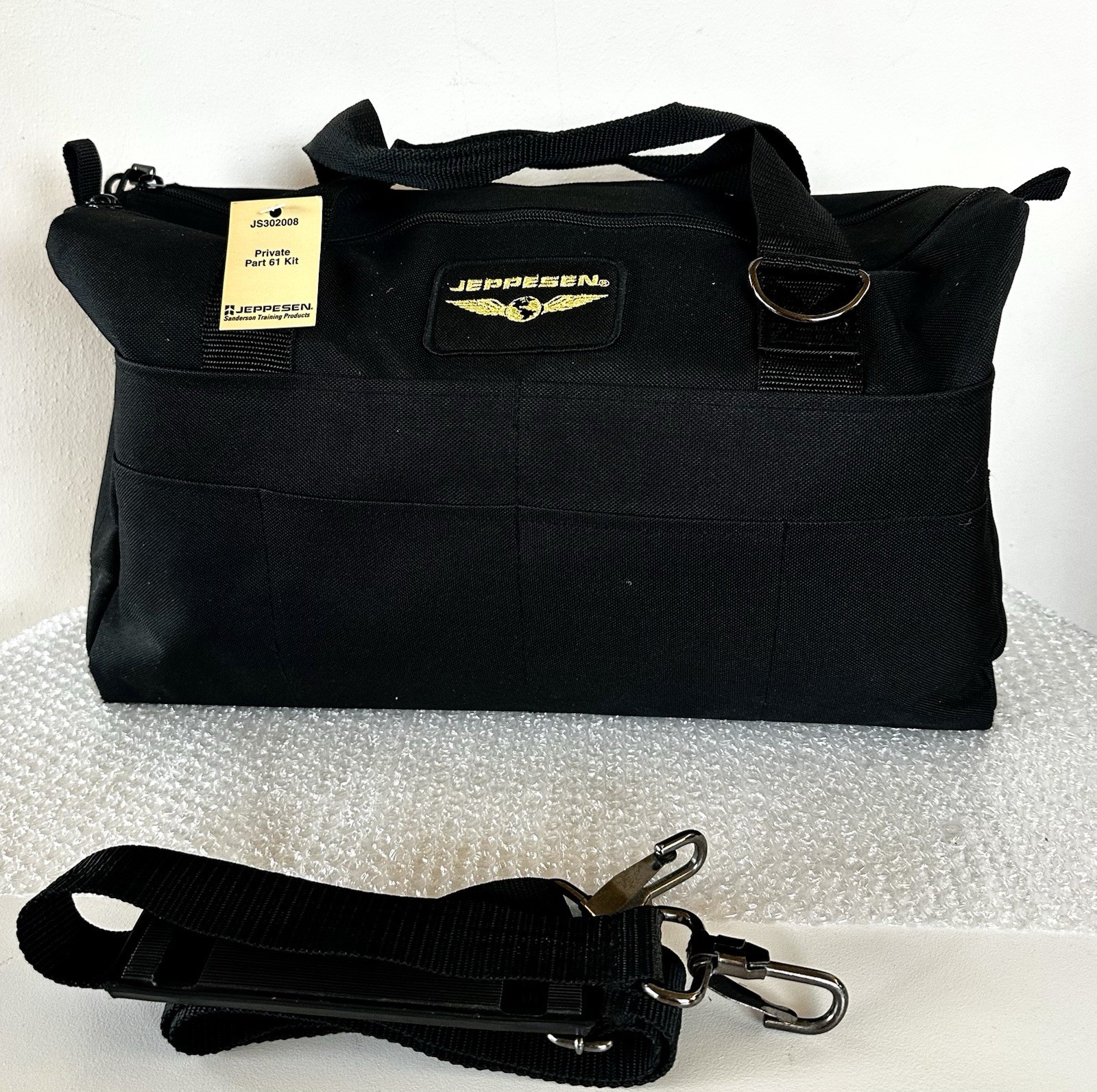 NEW JEPPESEN FLIGHT DUFFLE OVERNIGHT BAG Pilot Aviation Black 16'' L Dual Zip