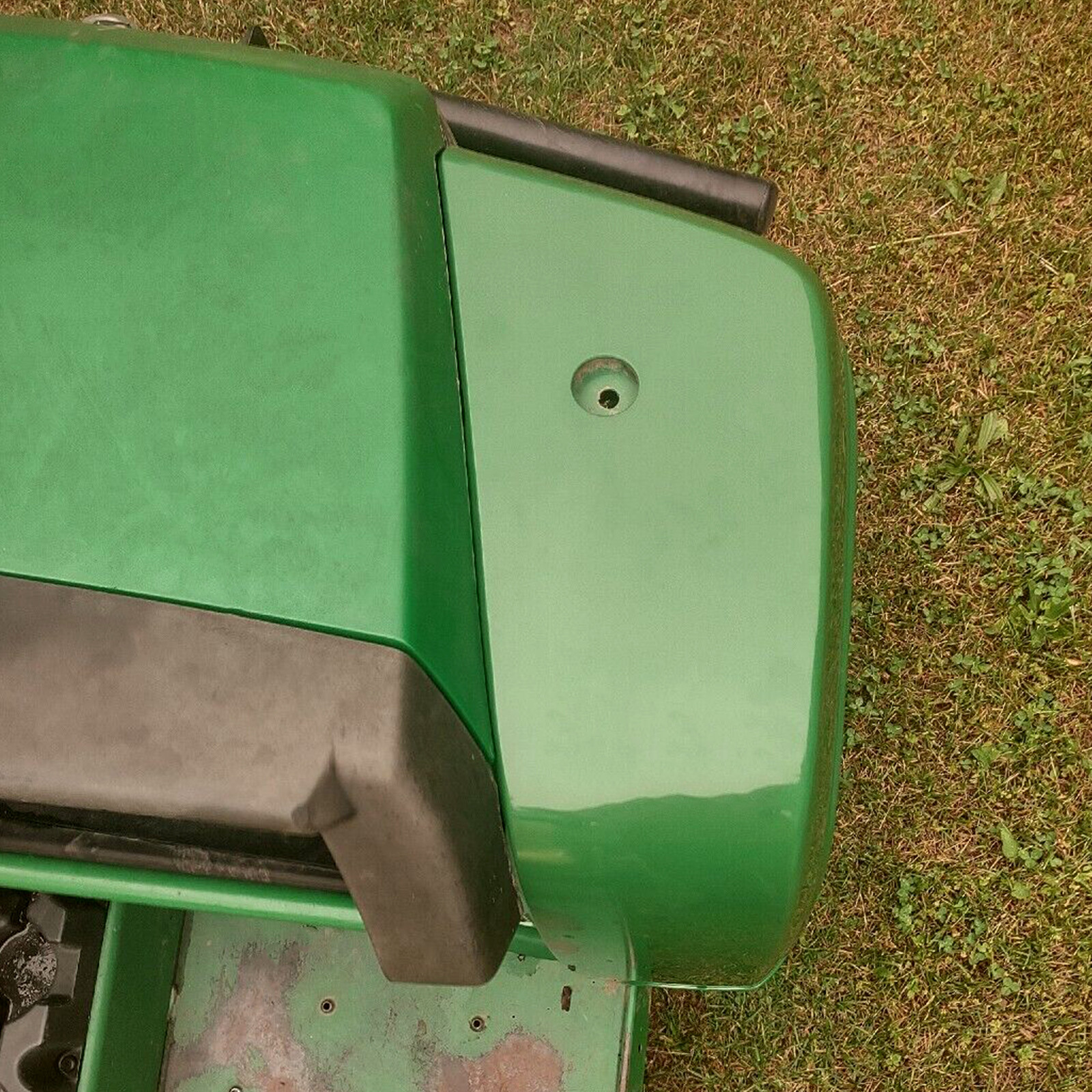 For John Deere Gator 620i 850D Serial Right Front Fender Replace for AM137567