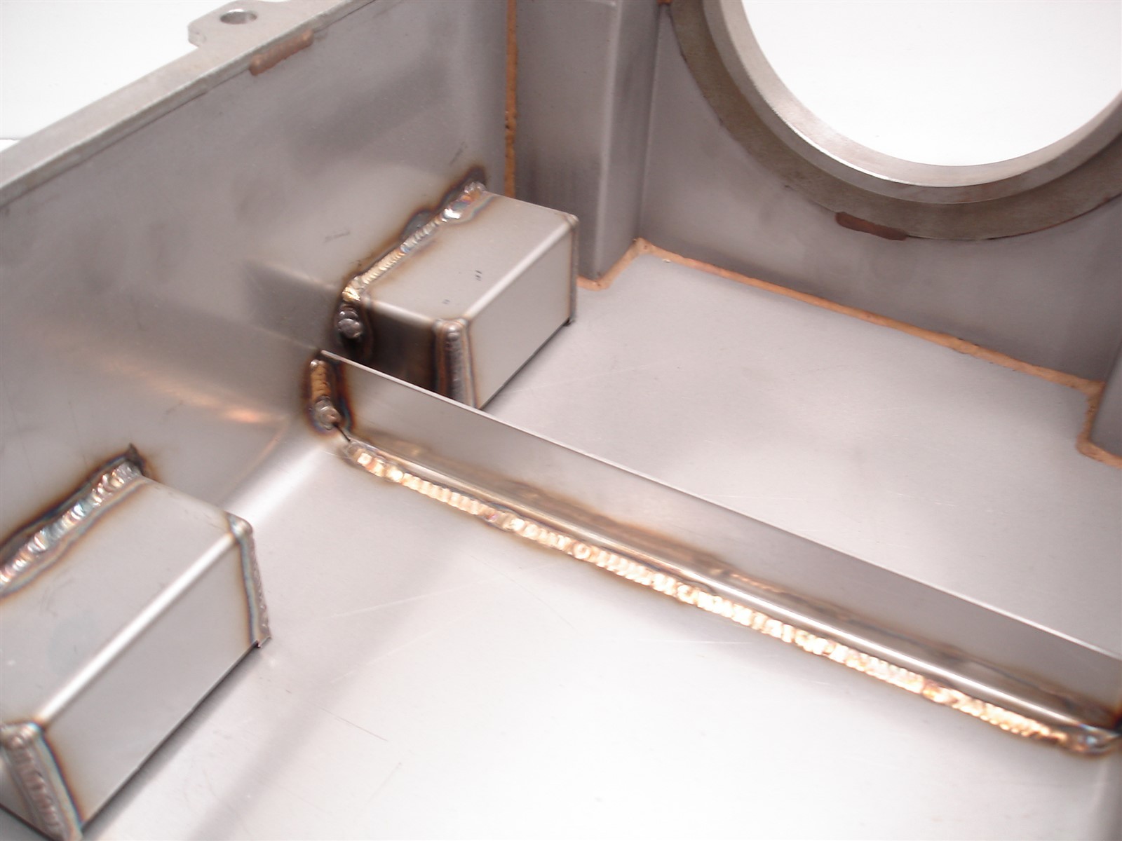 NEW NASCAR HENDRICK ENGINES. GM R07 R07.2 CHEVY STAINLESS STEEL DRY SUMP OIL PAN