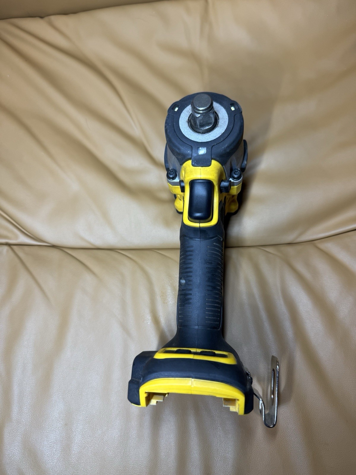 DEWALT DCF921 20V 1/2 INCH COMPACT IMPACT WRENCH *TOOL ONLY*