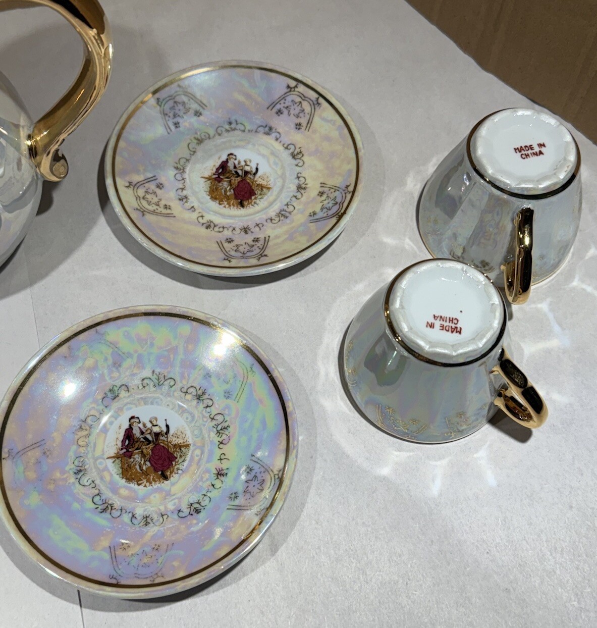 Romeo And Juliet Tea Pot 4 Tea Cups 4 Saucers Gold Trim Handles Iridescent White