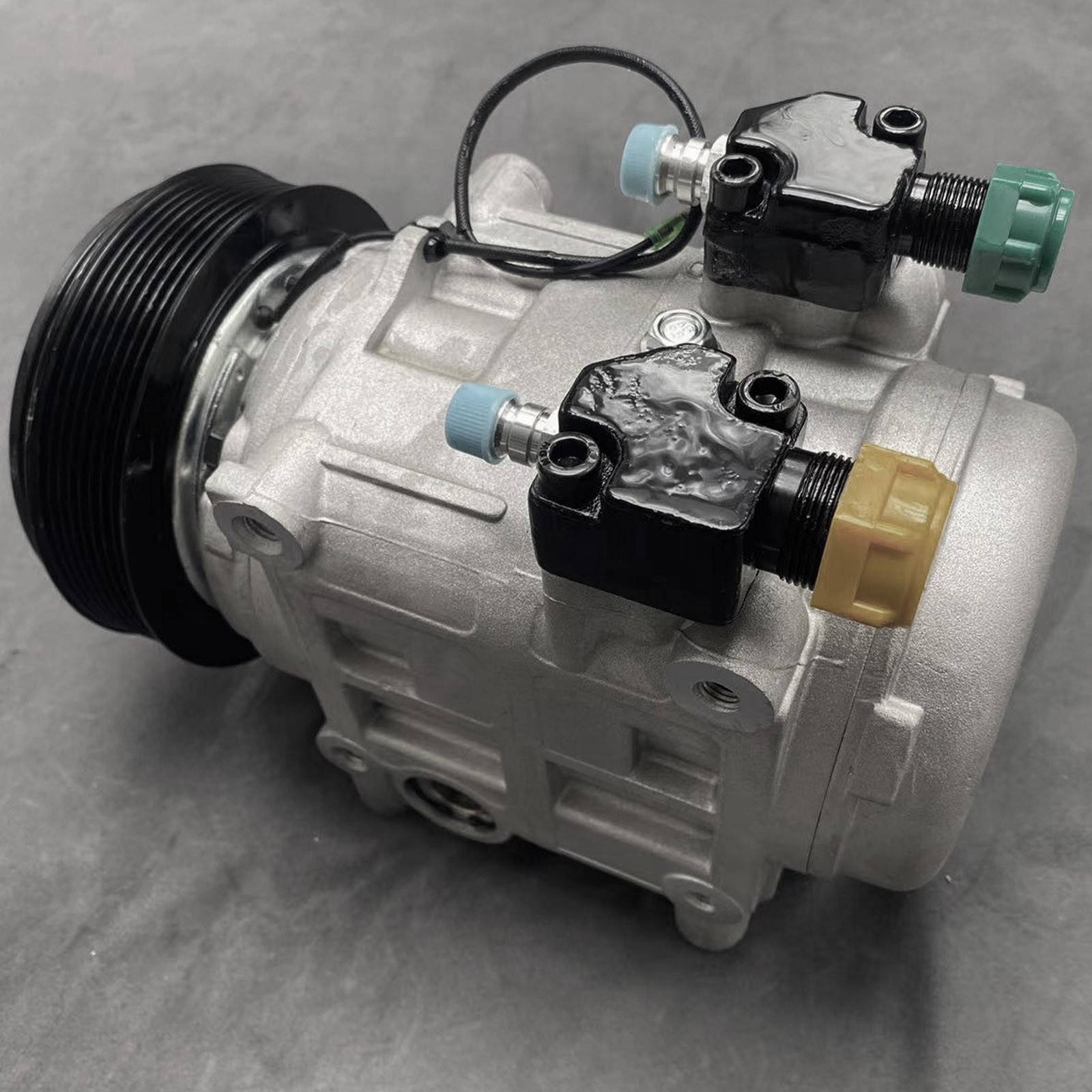 A/C Compressor RD-5-12528-0P / QP31-1213 / QP31-1750 8 groove 5899 for TCCI