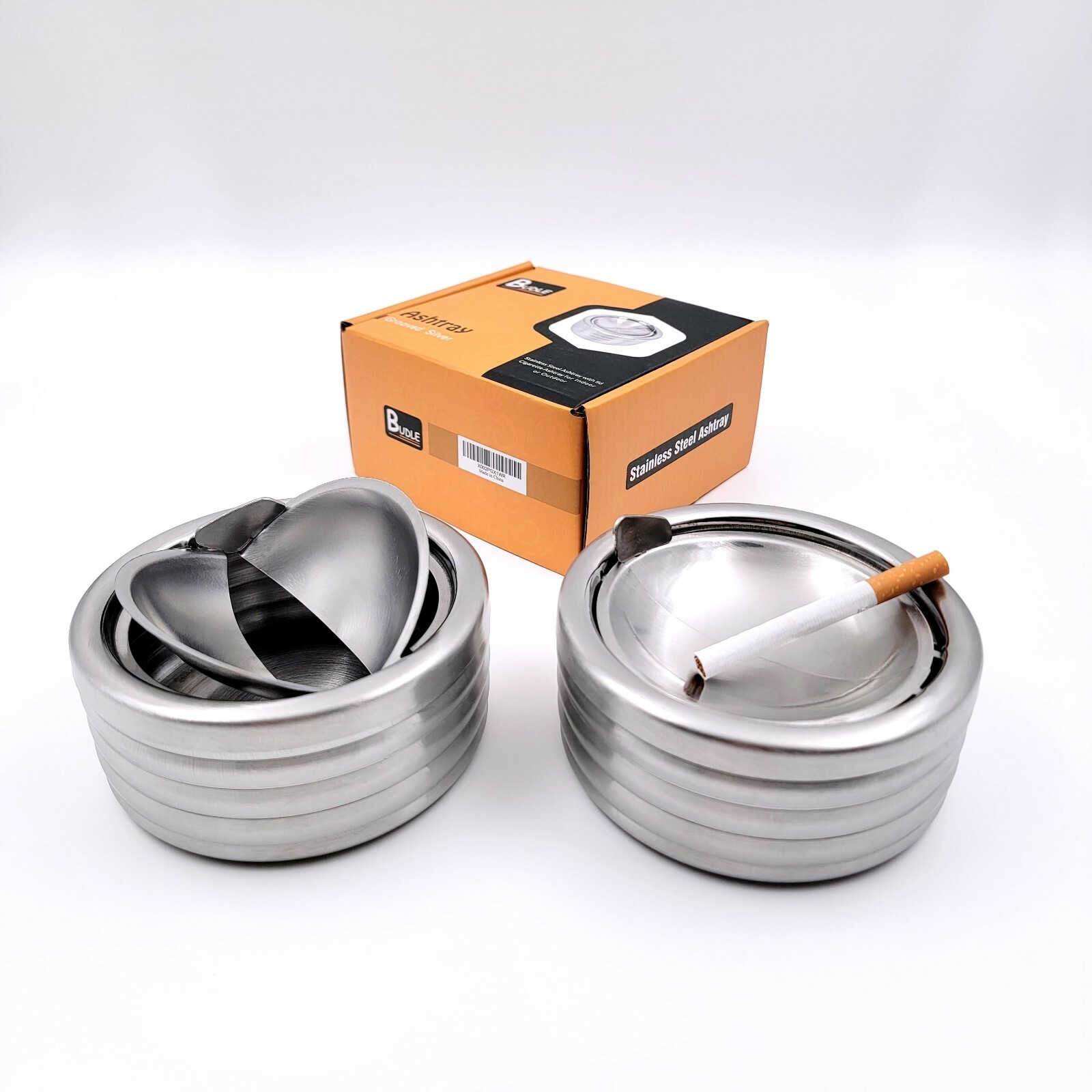 Grooved Silver Smokeless Classic Metal Ashtray with a Lid for Cigarettes