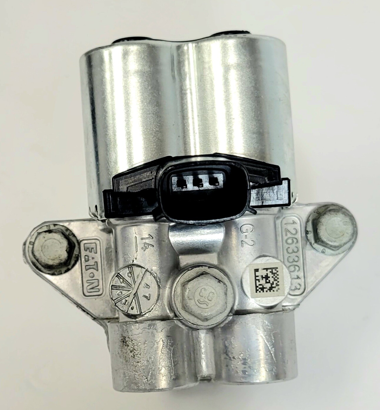 Genuine GM VVT Oil Control Valve for 14-15 Malibu Impala