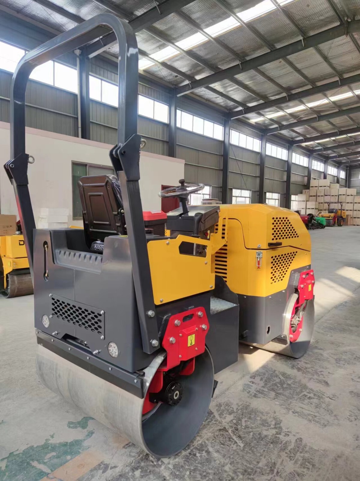 2Ton Vibrating Compaction Vibratory Roller Asphalt Ride On Mini Compactor roller